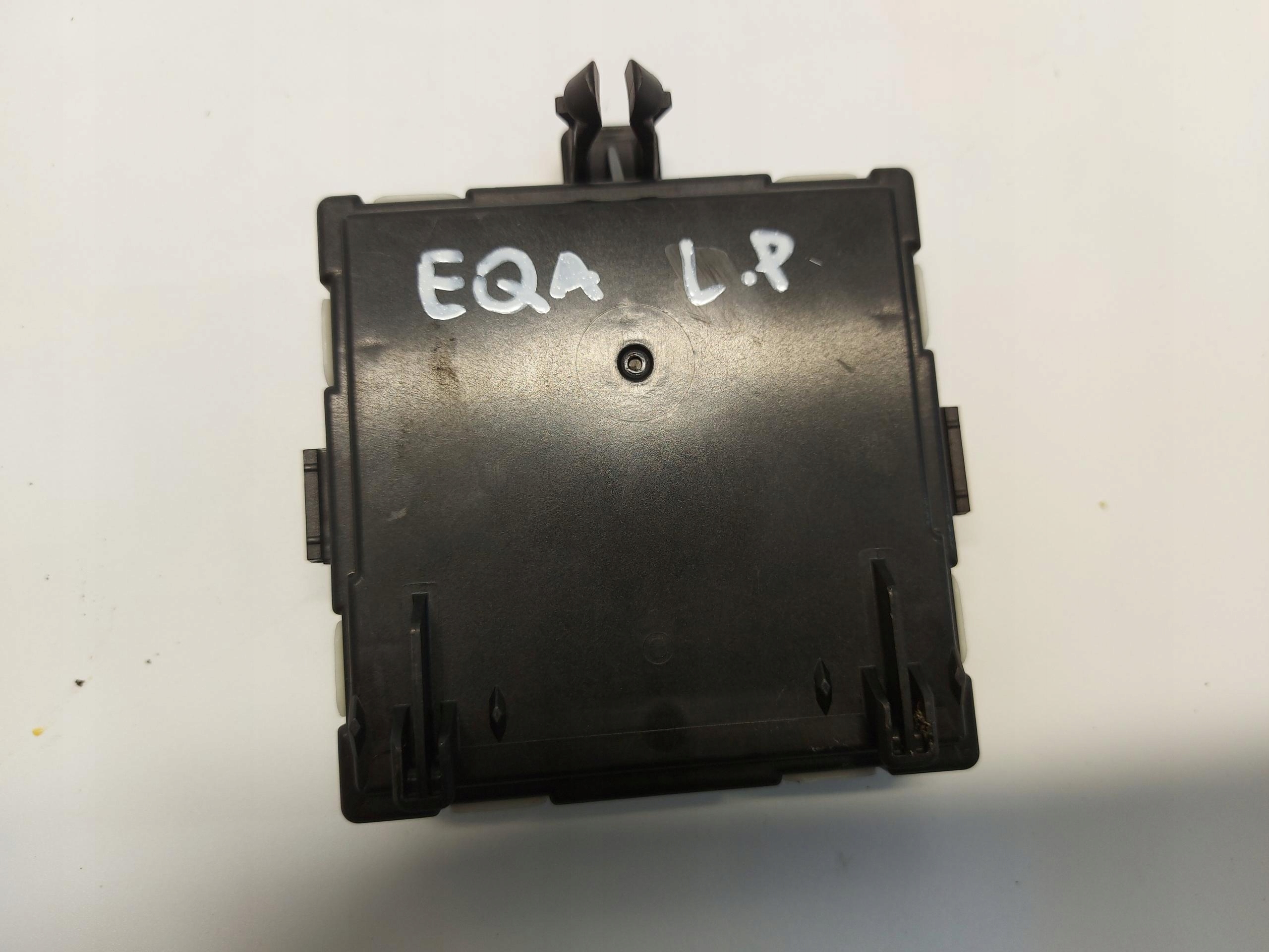 Mercedes EQA 250+ W243 module control unit door A1779008415
