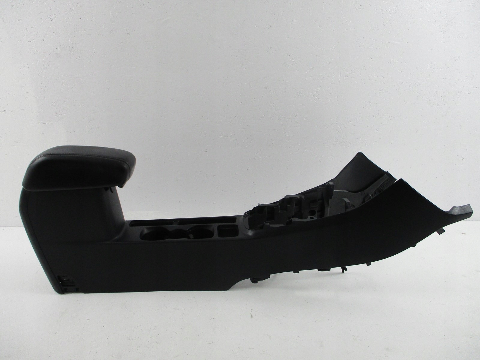 ТУНЕЛЬ ПІДЛОКІТНИК FORD PUMA II H1BB-A045M62-C