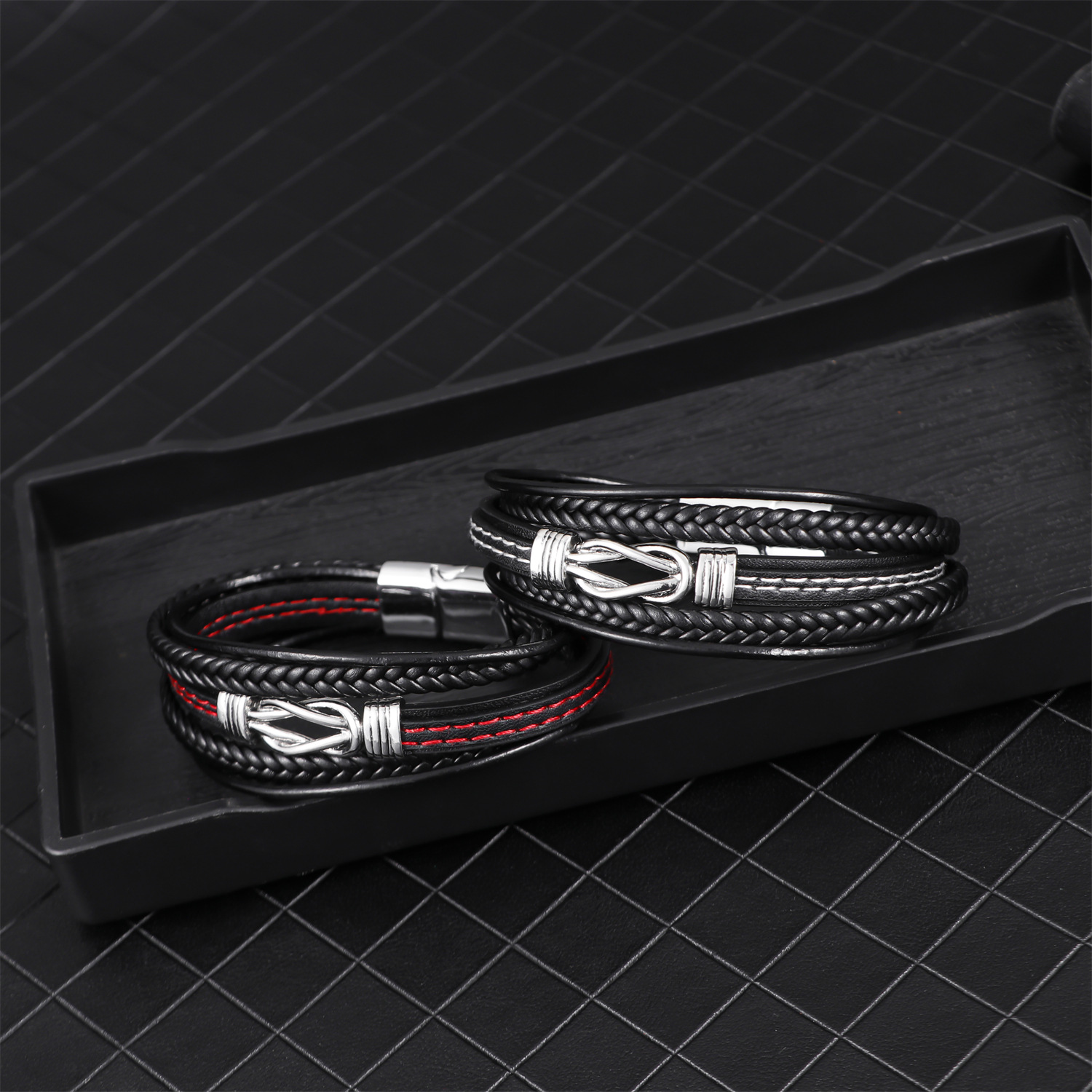 CZARNA SKÓRZANA BRANSOLETKA MĘSKA RZEMYKI WĘZEŁ NIESKOŃCZONOŚĆ Długość całkowita 21 cm