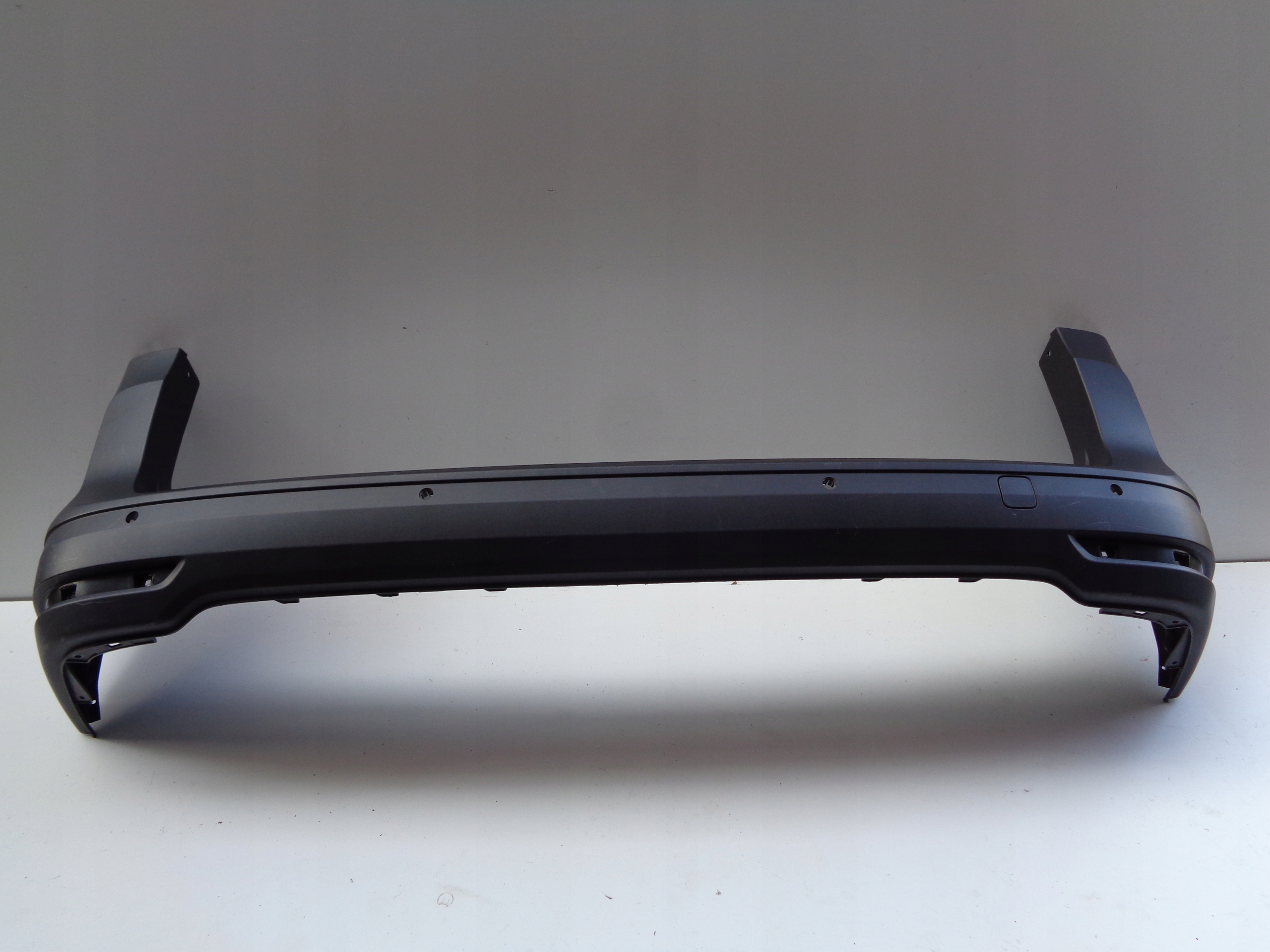 bumper rear VW CADDY 2K 2K7 20- NR 46812