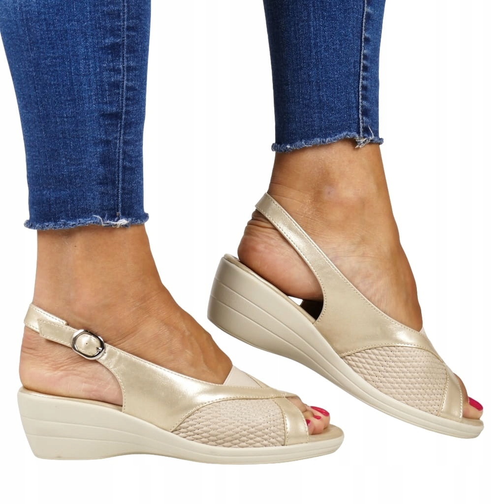 Béžové Zlaté Sandály Na Klínku, Pohodlné, Lehké, Vykrojené Prsty, Dámské Boty