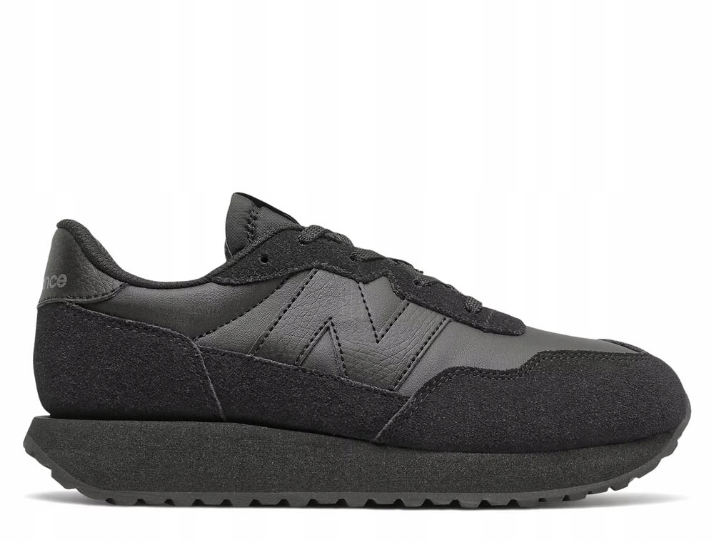 

Buty młodzieżowe New Balance 237 GS237BK1 40
