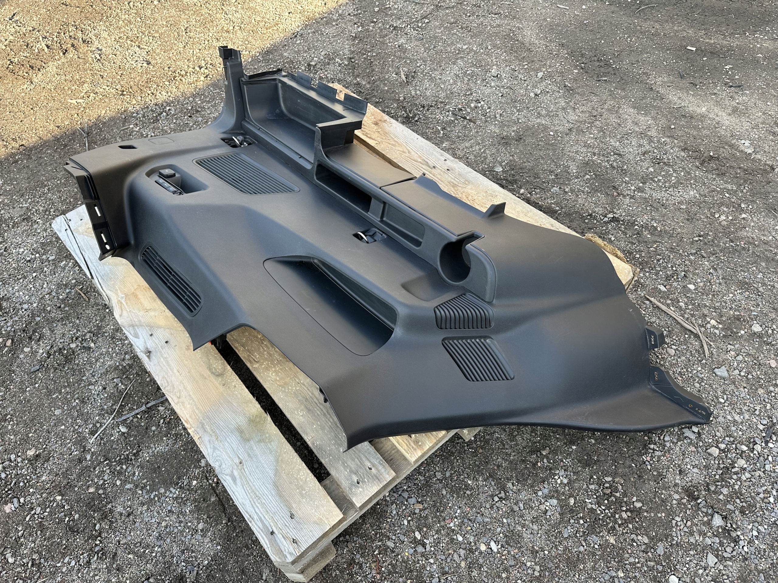 side side boot rear part rear right Ford Explorer 2020+