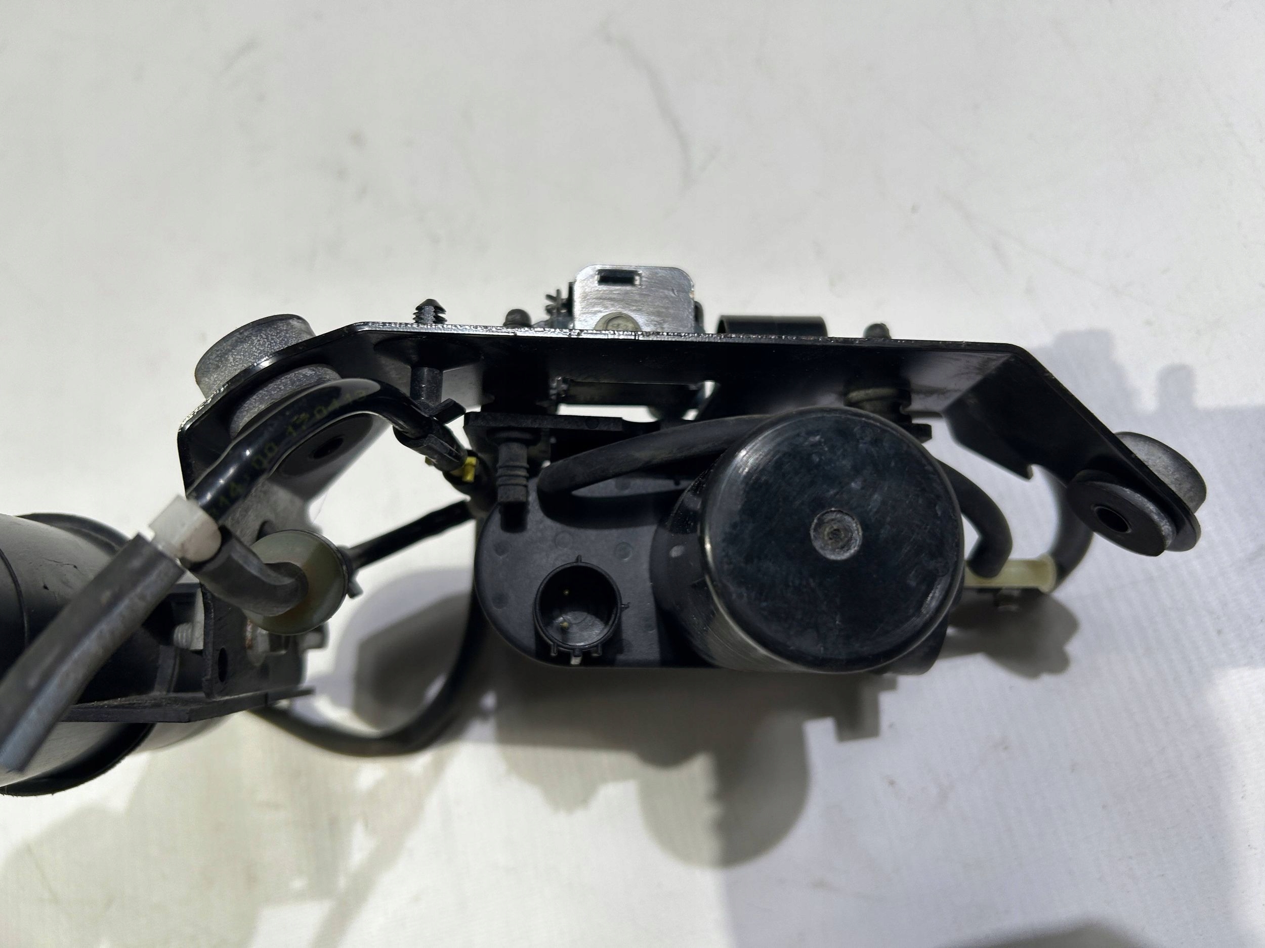 pump vacual vacum electrical Jaguar F-Type x152 2013r