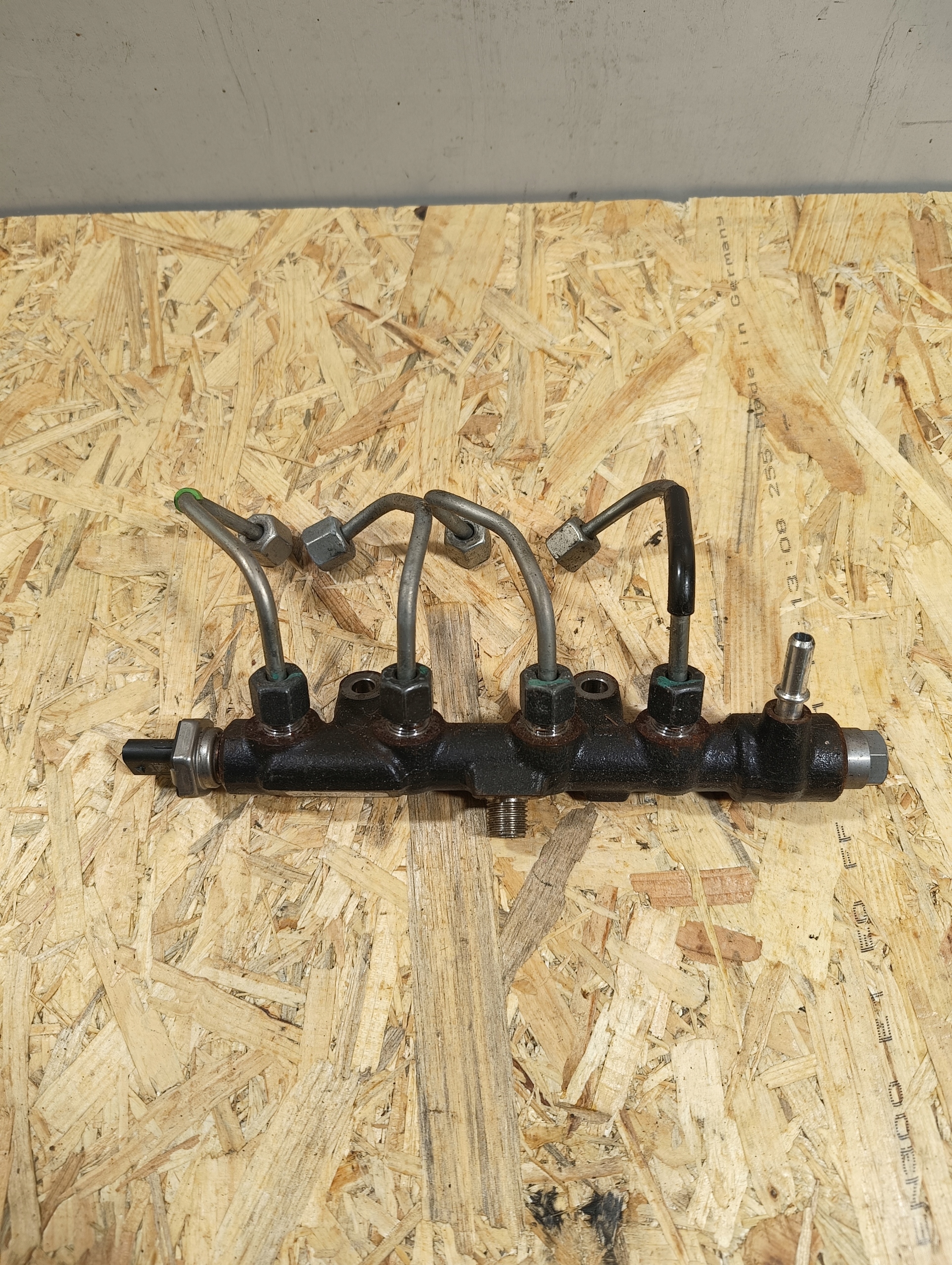 Rampe injection CITROEN C3 III 1.5 BHDI 9821399680