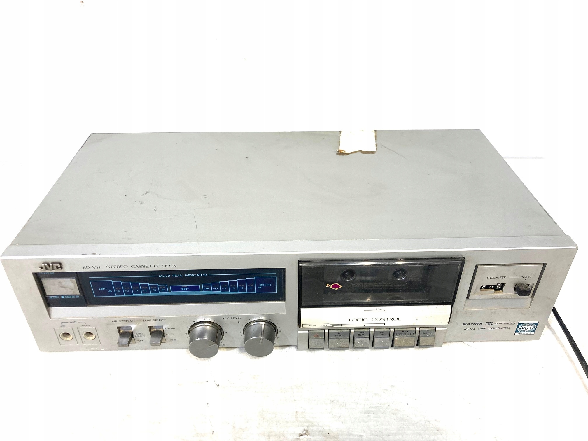 Кассетный магнитофон JVC KD-V11 серебристый