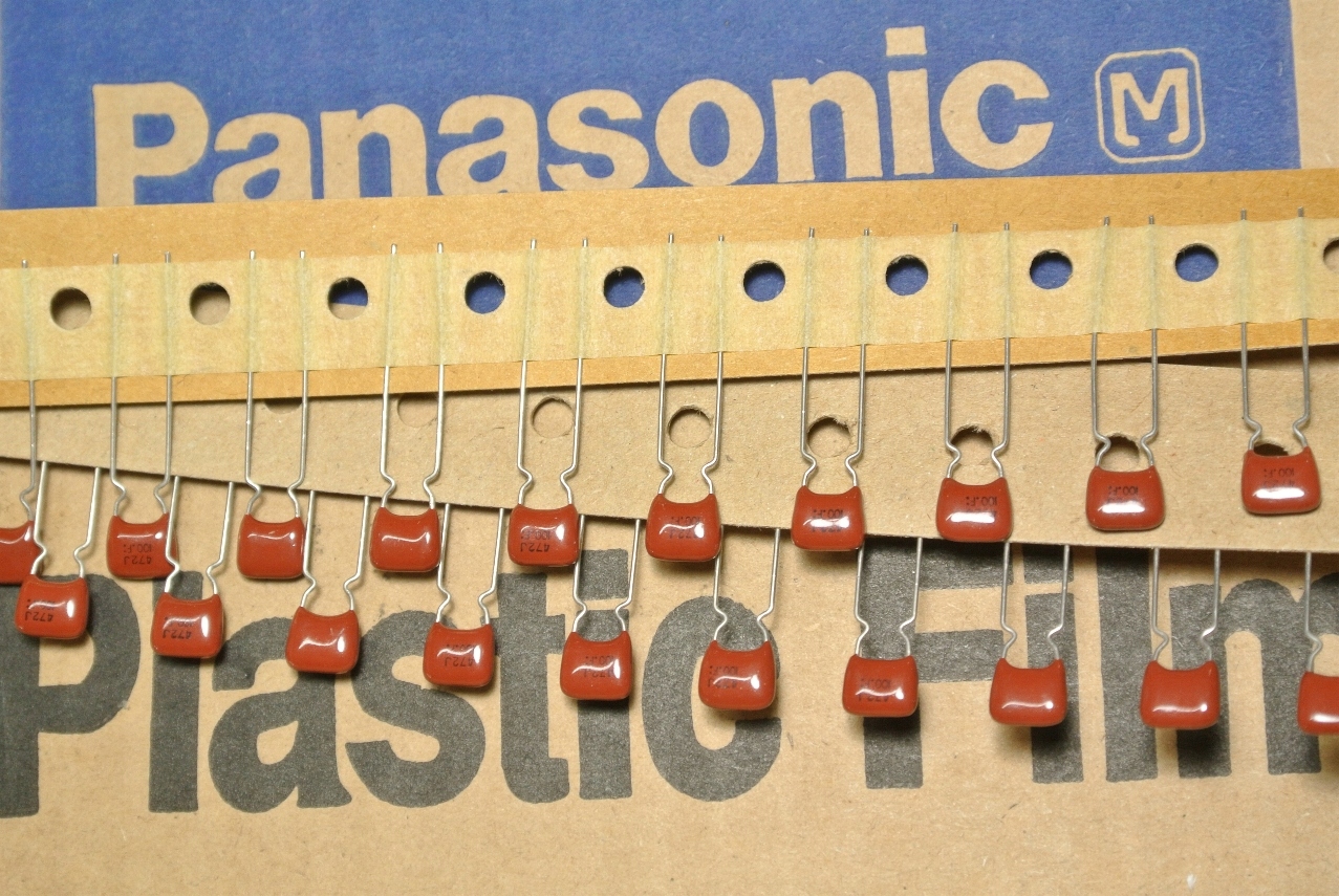 

4.7nF 100V 5% Ecqb Panasonic Polyester _ [5szt]