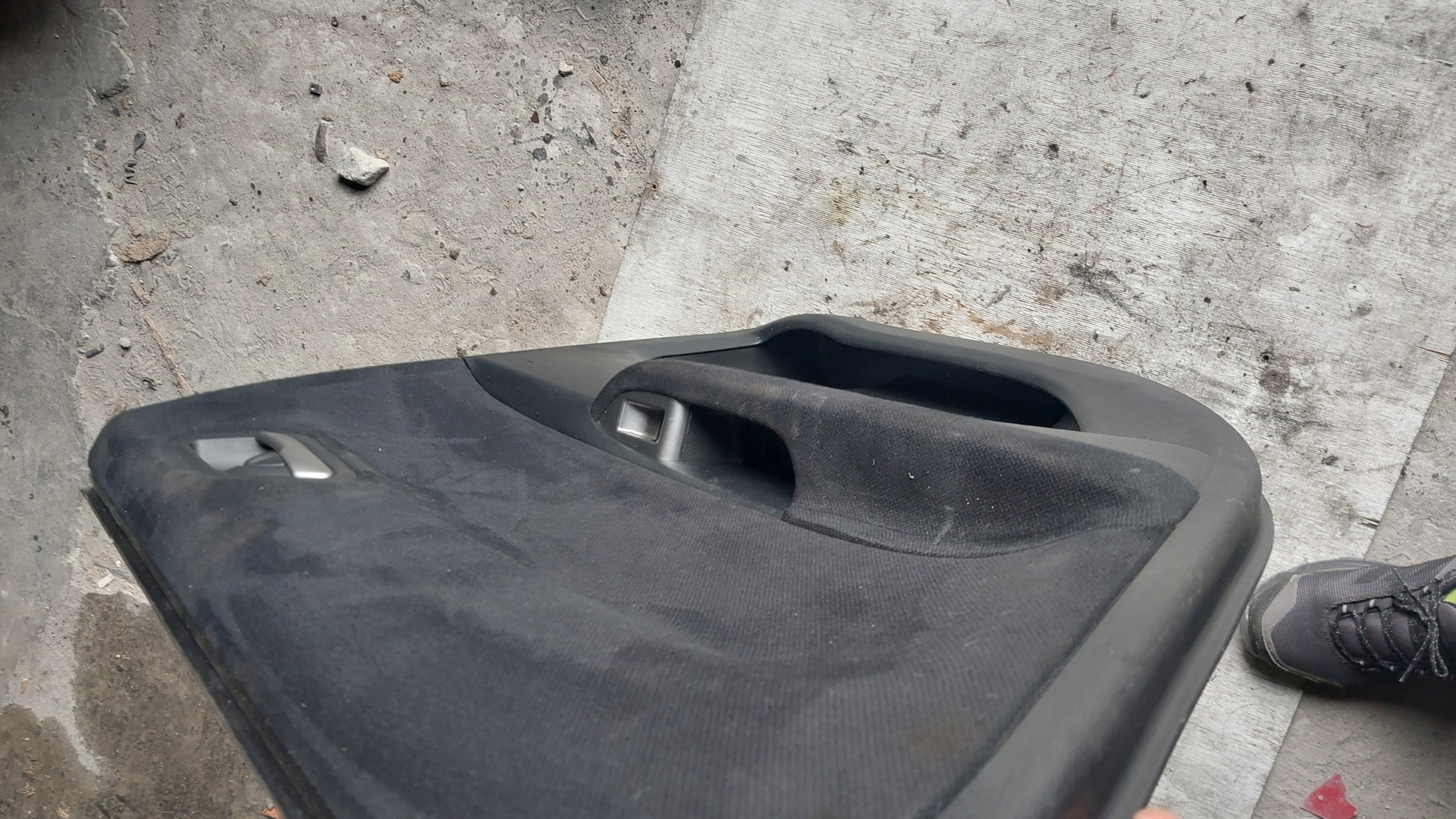 HONDA FR-V FRV 05-> R side upholstery door left rear part