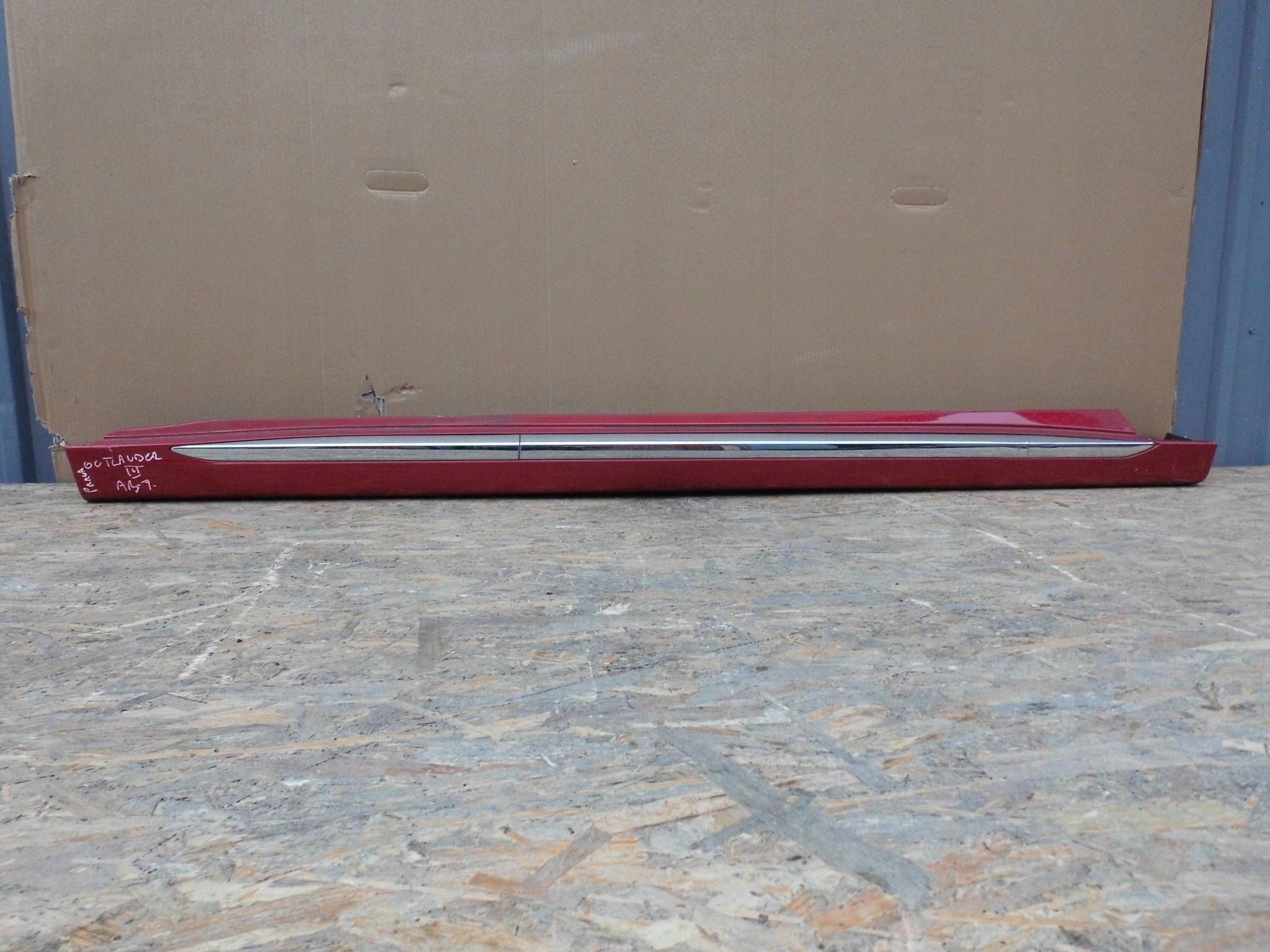 Mitsubishi Outlander III threshold moulding threshold right 6512A208