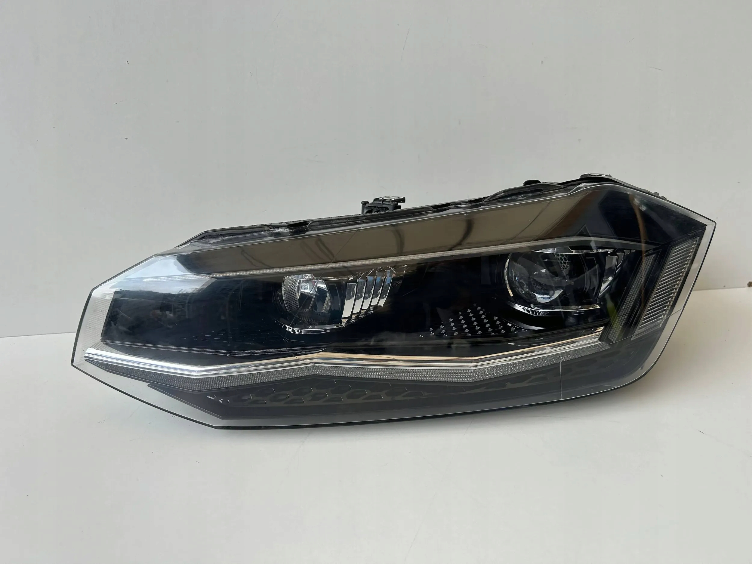 vw Polo VI 2G1 фара левая full led 2G1941035 H