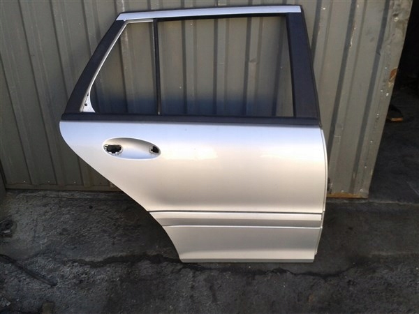 Права задня двері MERCEDES C-Class W203 Універсал 744
