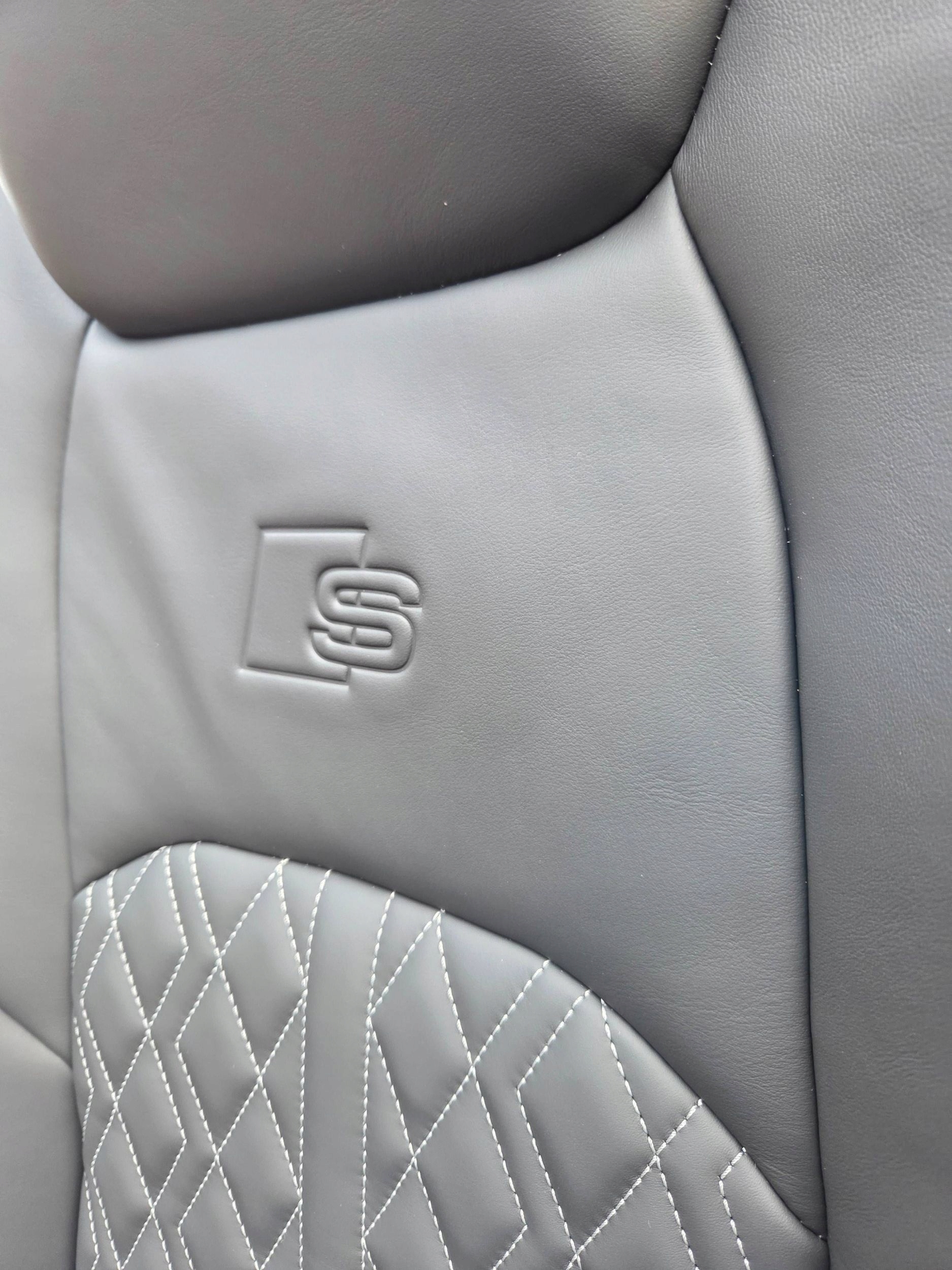 Audi Q8 E-TRON SPORTBACK s 4KE бочки подлокотник кожа