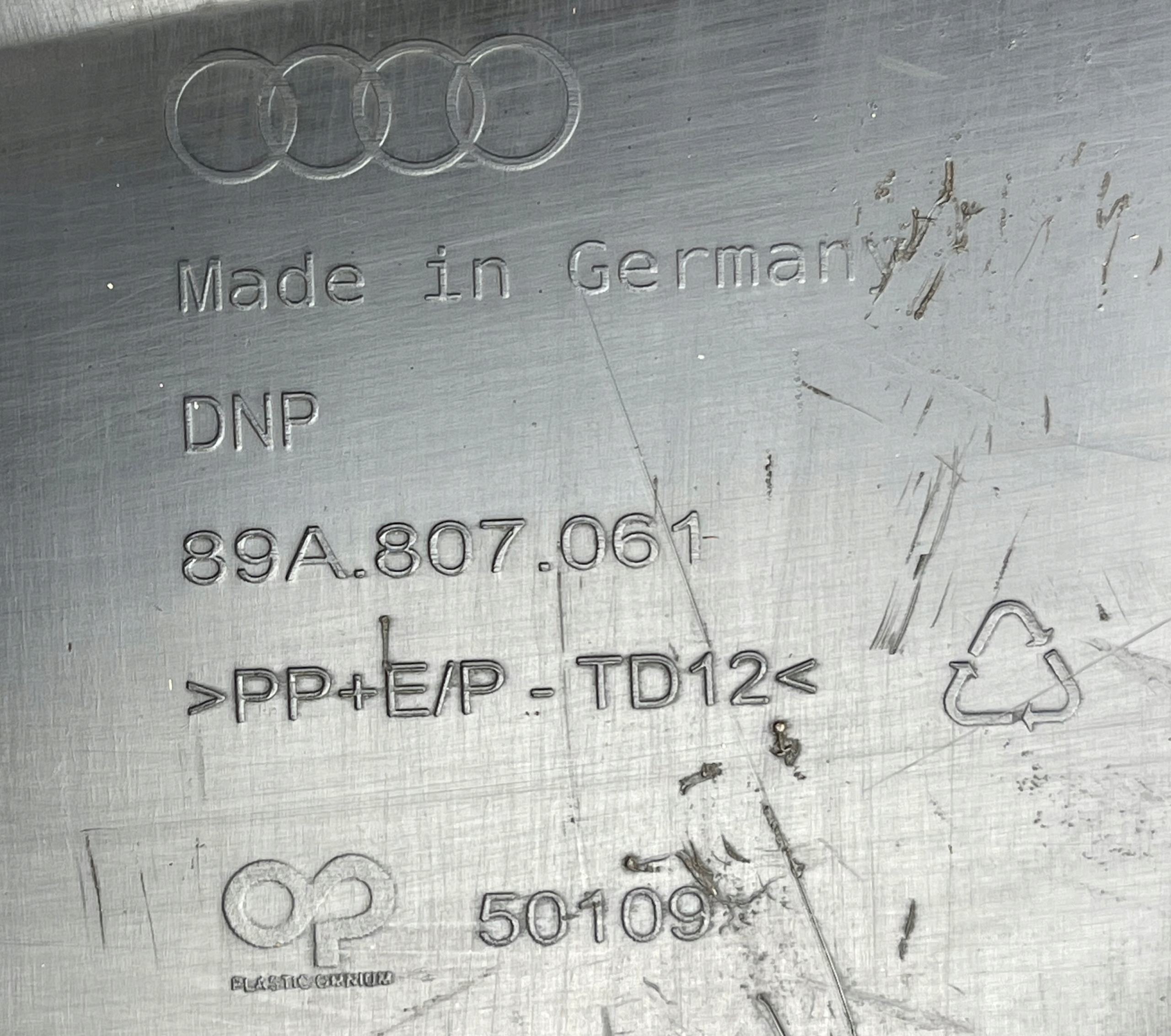 AUDI Q4 E-TRON SPOILER kryt dolní nárazníku předek 89A807061