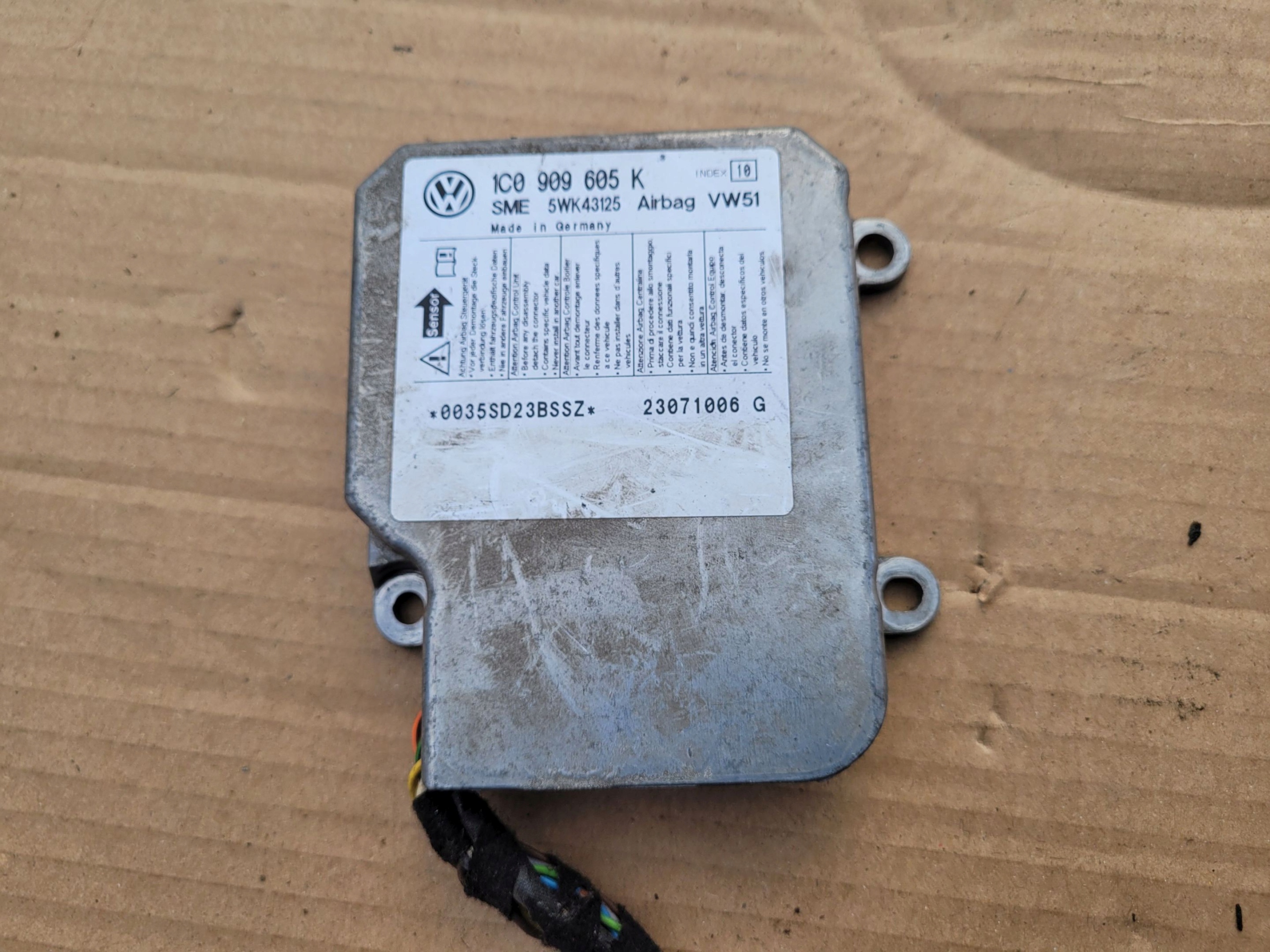 STEROWNIK MODUŁ SENSOR AIRBAG PODUSZEK FABIA II POLO 9N ROOMSTER 1C0909605K