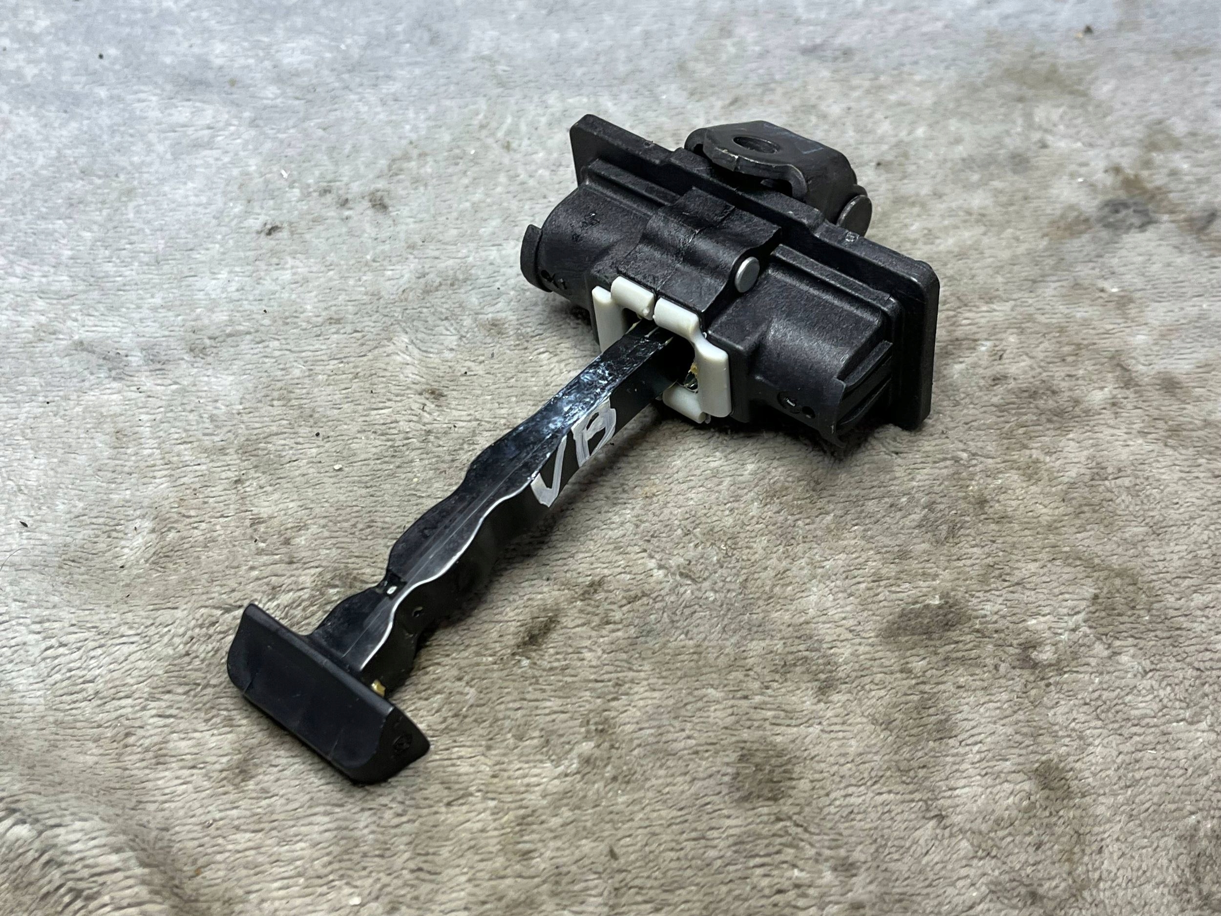 CITROEN C4 CACTUS limiter door TYLNYCH 9801290880 !J
