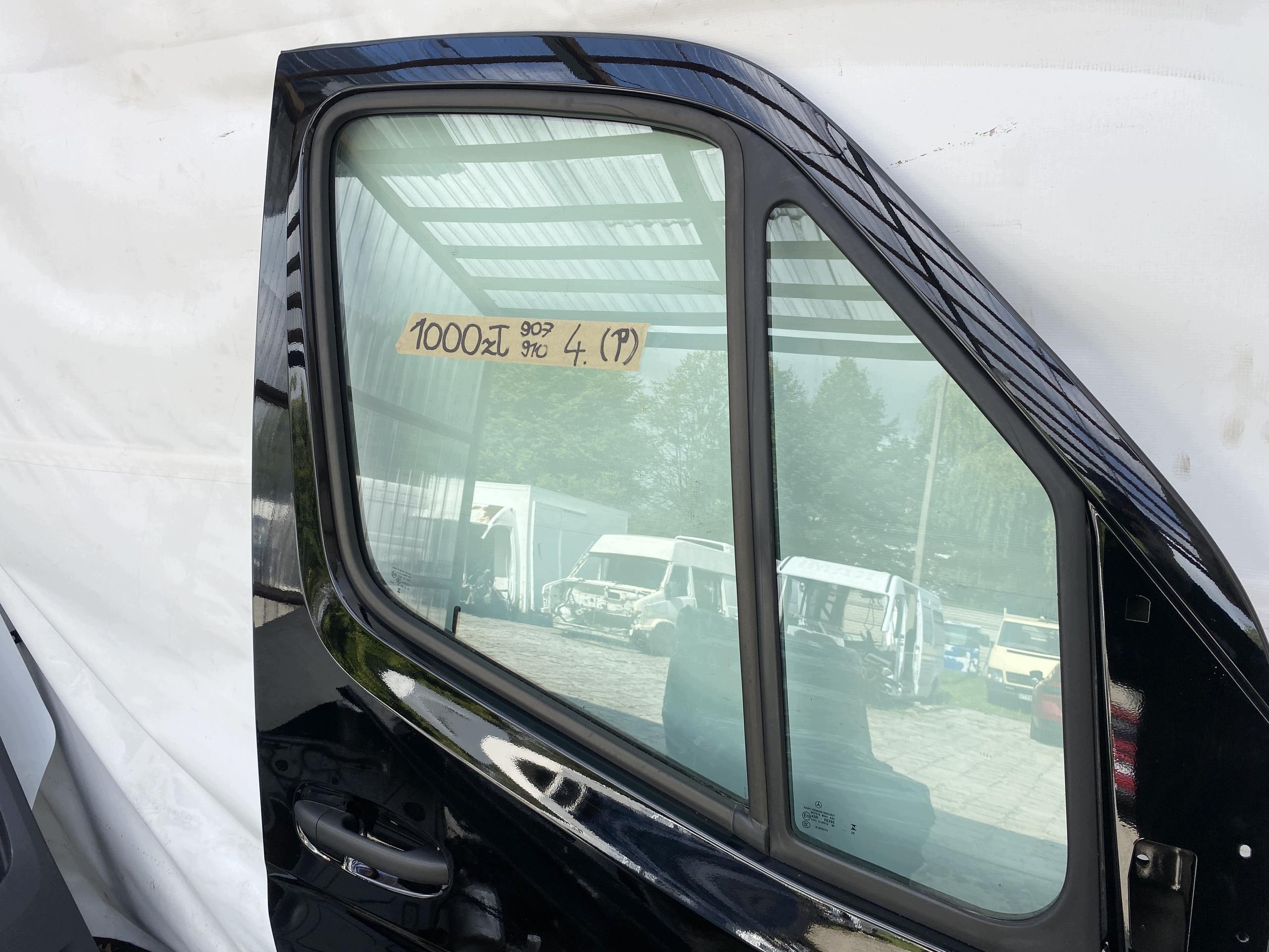 SPRINTER 907 910 17- door front right black, ORYGINALNE right front