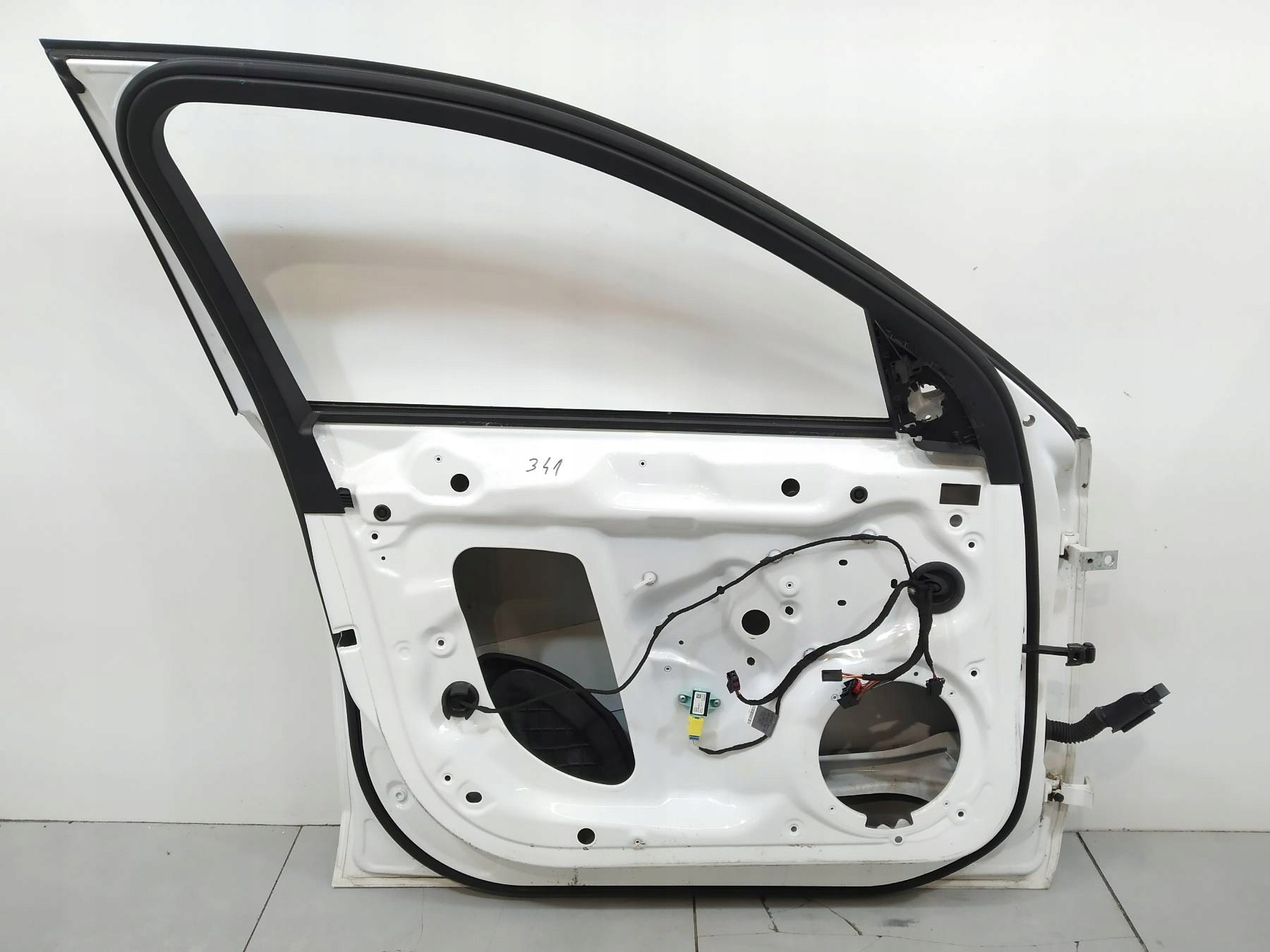 door left front LY9C Audi A4 IV (2008-2015) B8