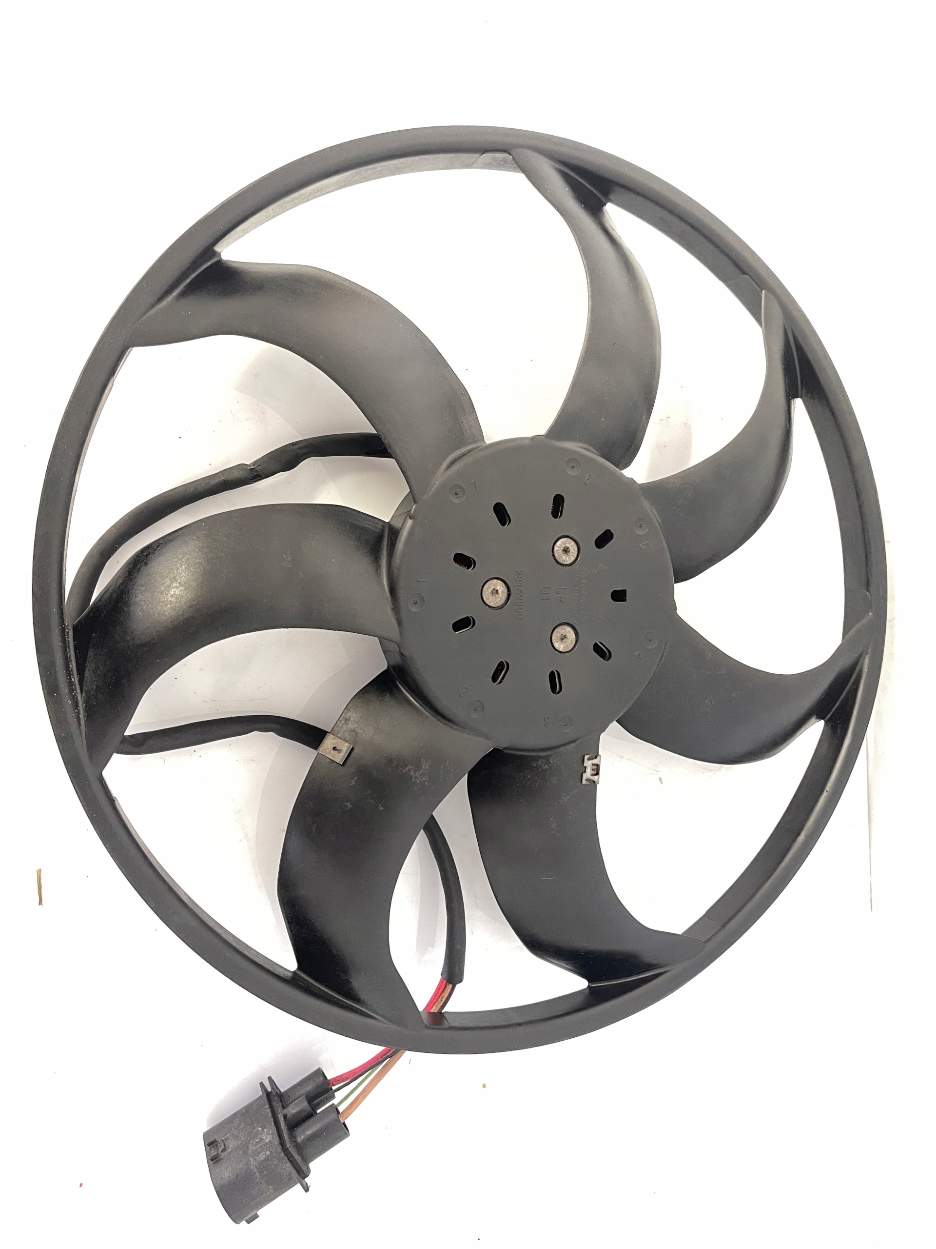 ventilátor chladiče VW PASSAT B8 5Q0121203CN vrtule