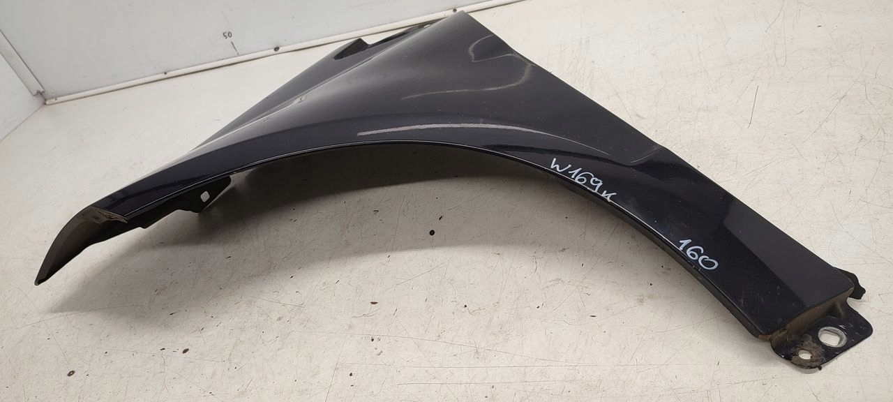 blatník levý předek přední Mercedes W169 160
