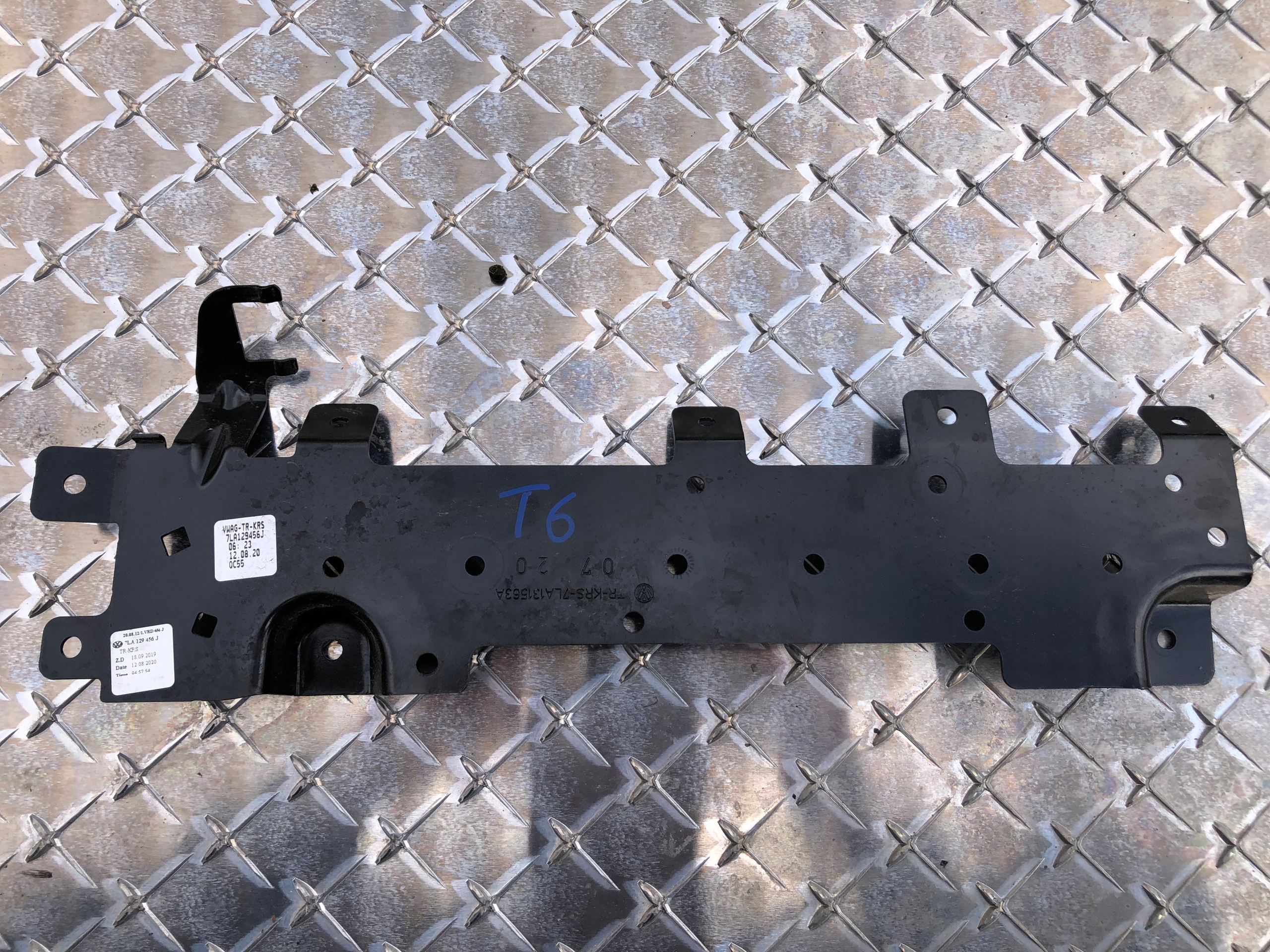Halter der Ventile Unterdruck VW T6.1 7LA129456J