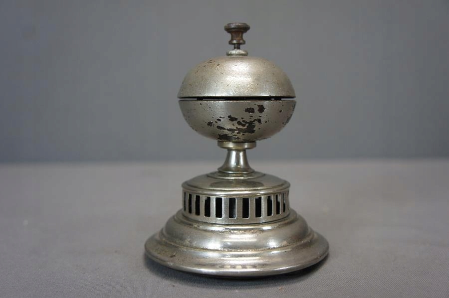 STARY ZABYTKOWY DZWONEK HOTELOWY