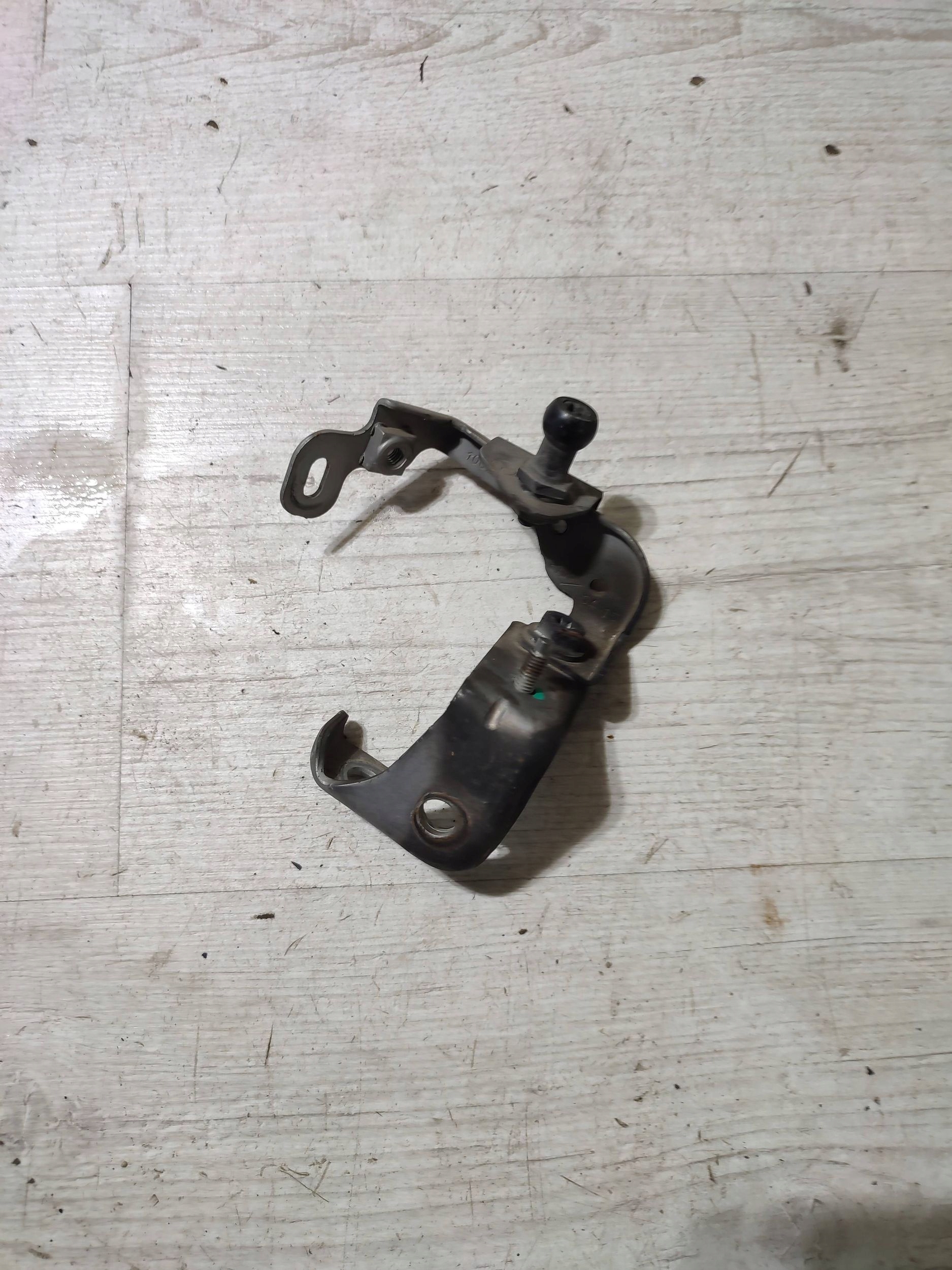 Mercedes-Benz GLA W156 2015 bracket holder