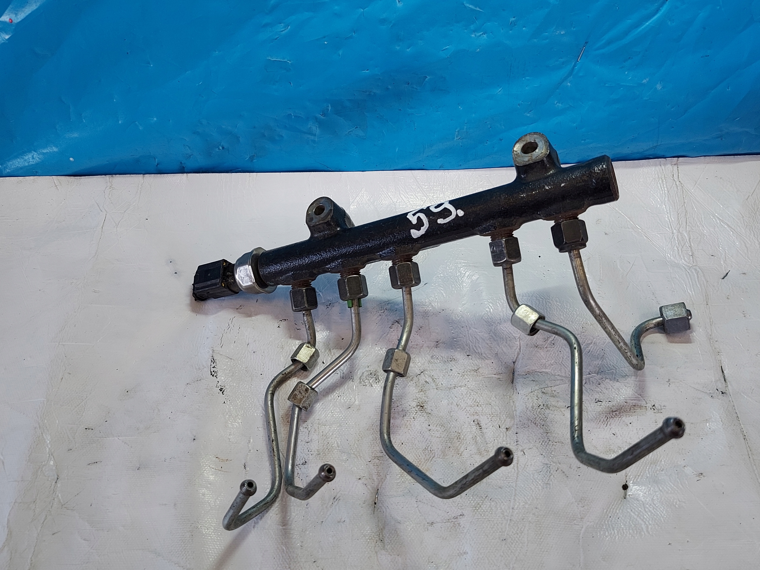 Rampe injection VOLVO V40 D2 1.6 HDI 968529758002