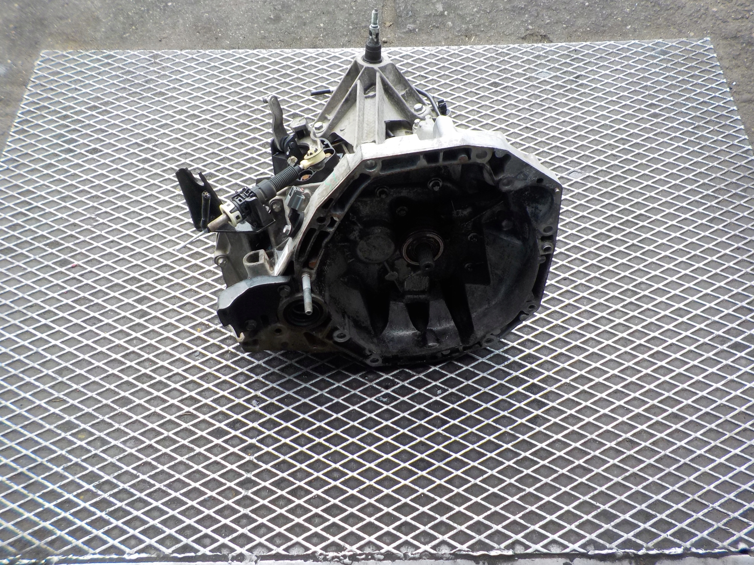 NISSAN NOTE 1.5 DCI ORG Getriebe JR5199