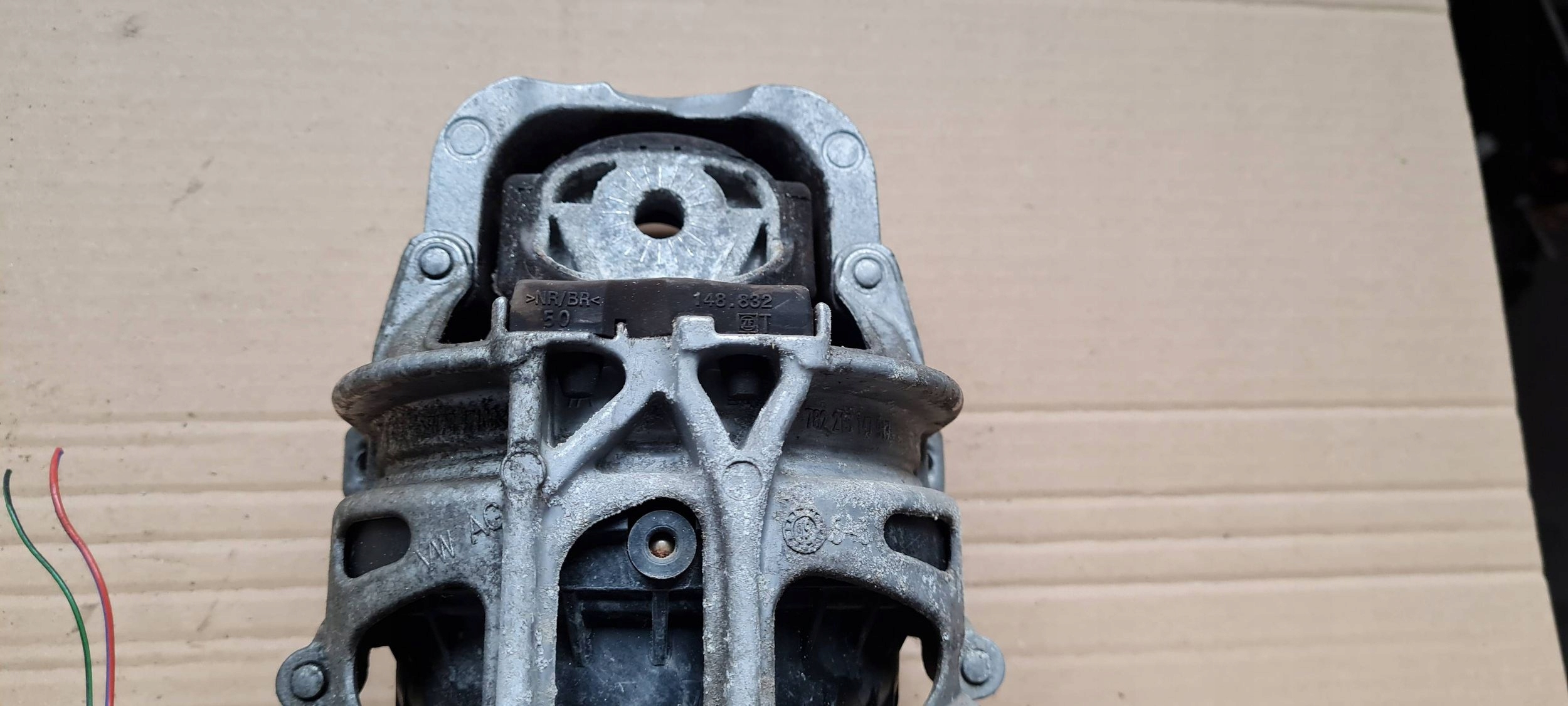 A4 B9 8W LIFT engine mount right 2.0 TFSI 4M0199372FC A5 8W