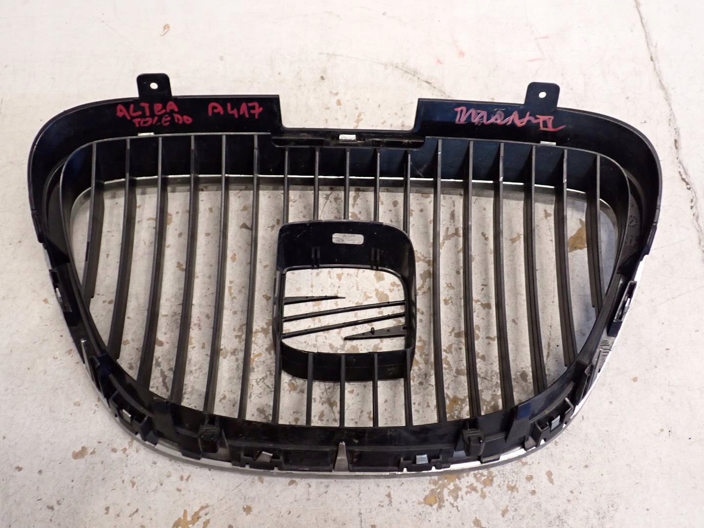 Grill SEAT ALTEA TOLEDO 2004- 5P0853654