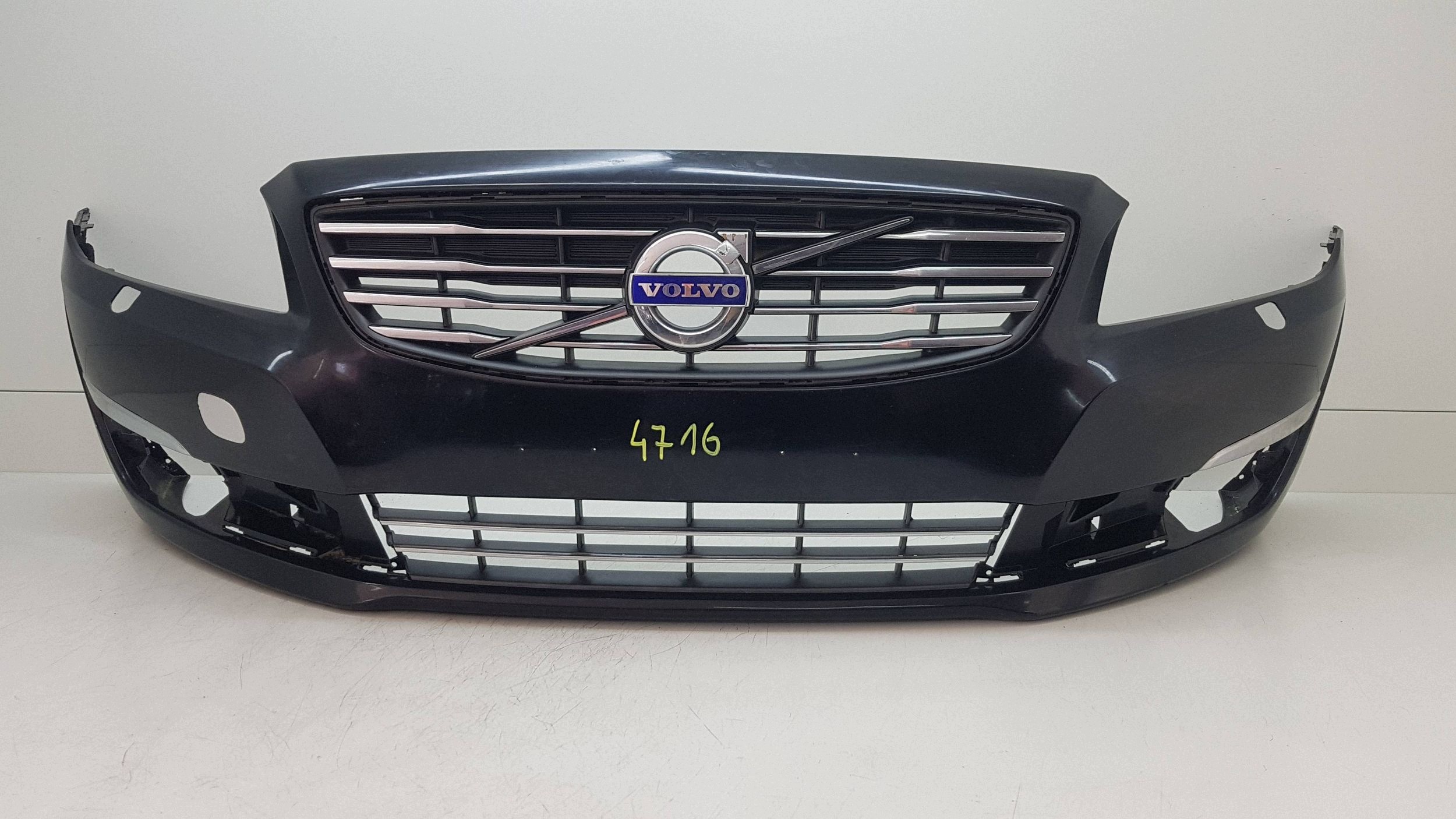 VOLVO V70 S80 LIFT 2013 - nárazník předek 31353444