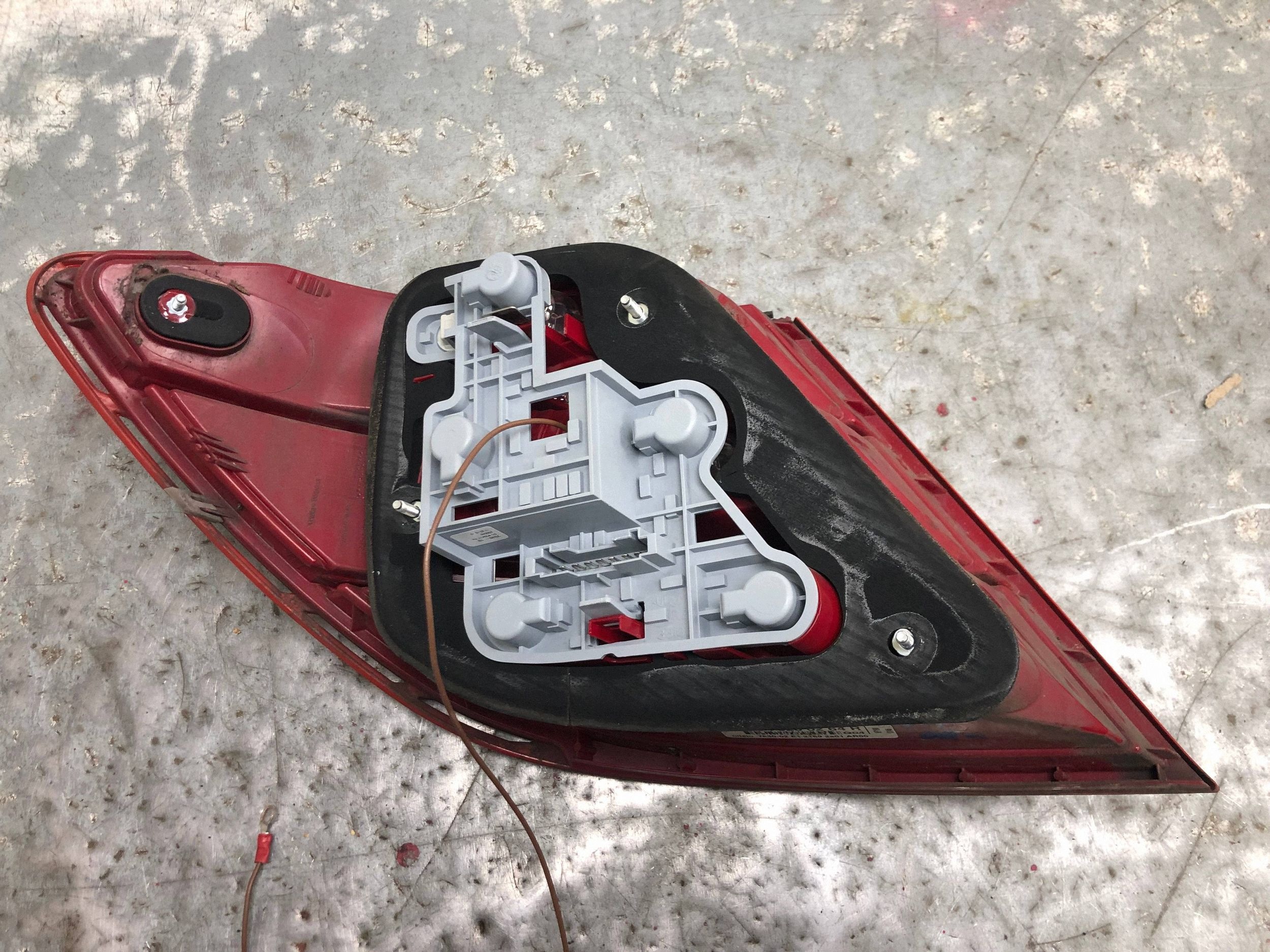 light right rear part MERCEDES W204 sedan 2048200264