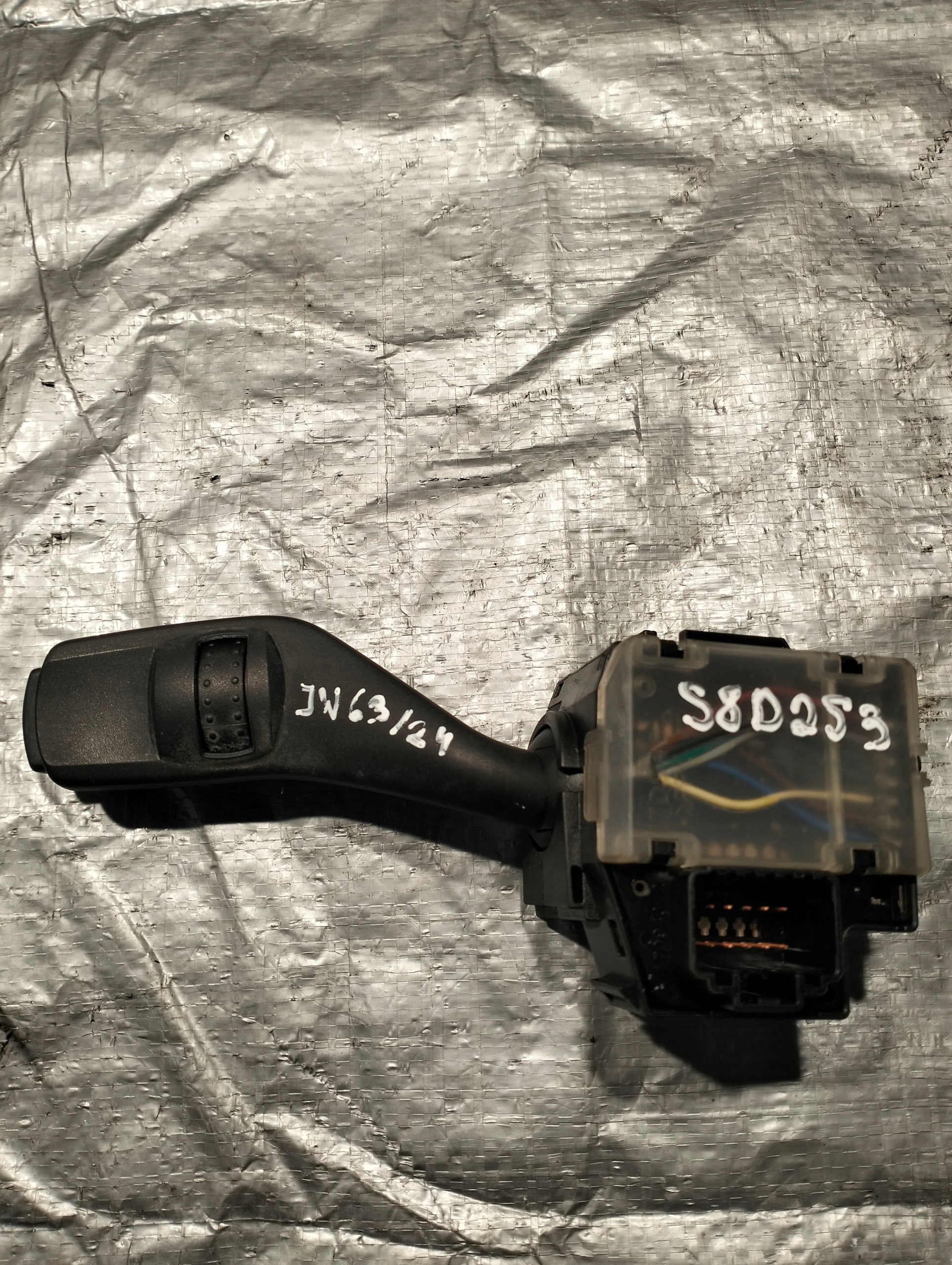 17d940-4 Bouton Indicateurs de direction Ford focus MK1