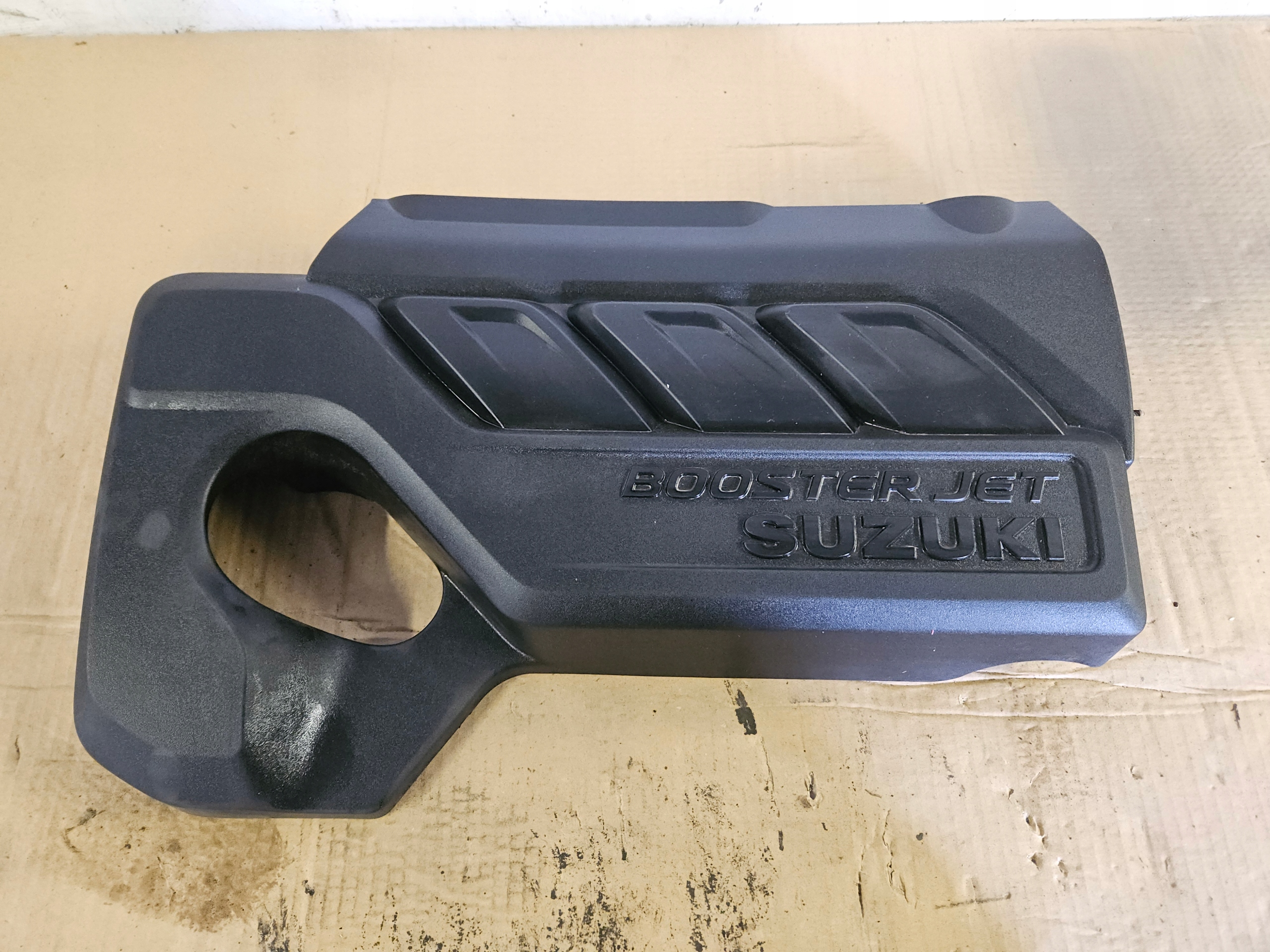 SUZUKI S-CROSS 16- 1.0 OSŁONA GÓRNA SILNIKA