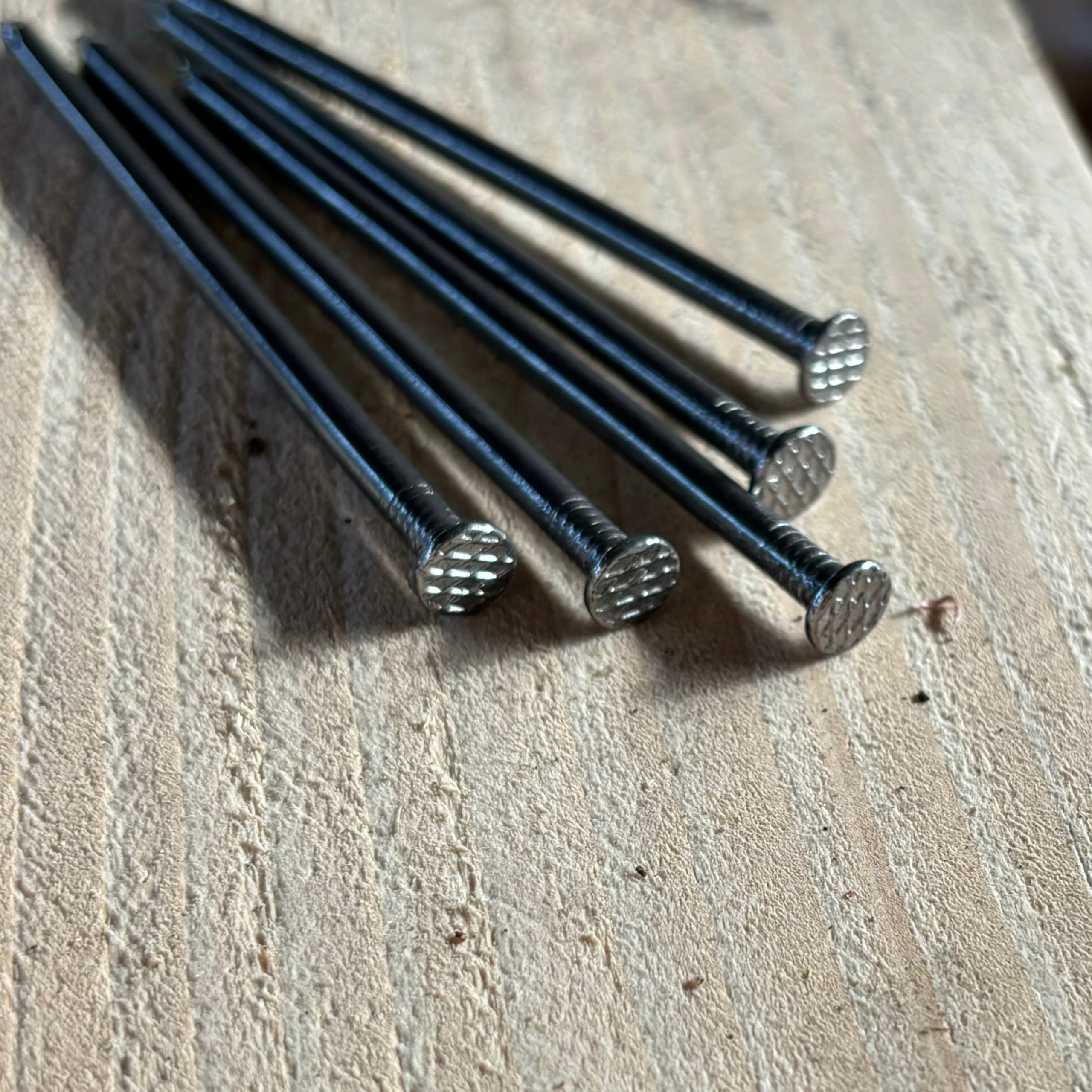 GWOŹDZIE BUDOWLANE 100mm 4.2x100 5kg czarne gładkie (4x100) Średnica 4.2 mm