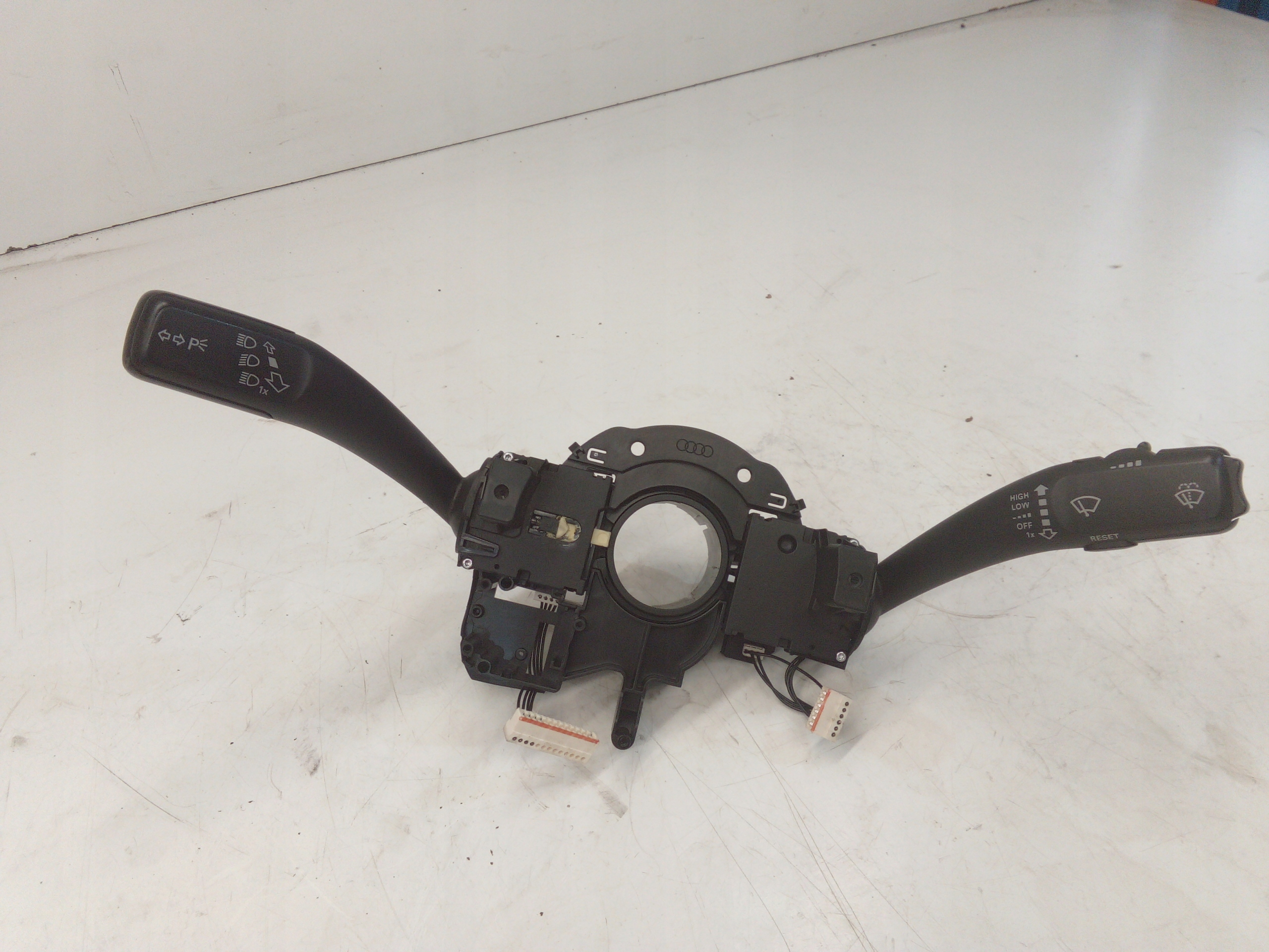 commande levier commodo sous volant AUDI A4 B8 A5 Q5 8K0953502BC
