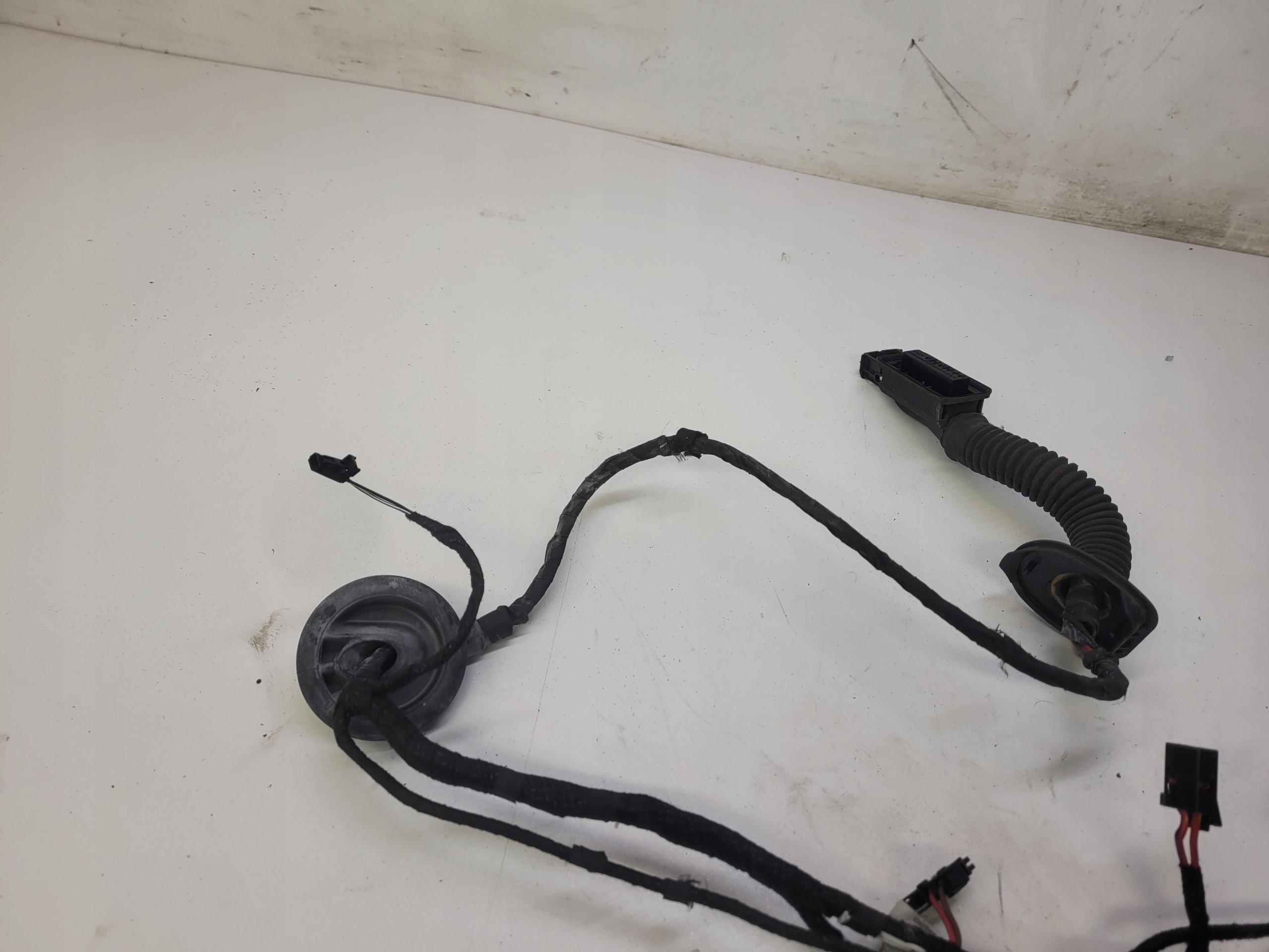 bundle door left rear part AUDI A4 B8 LIFT 8K0971687AC