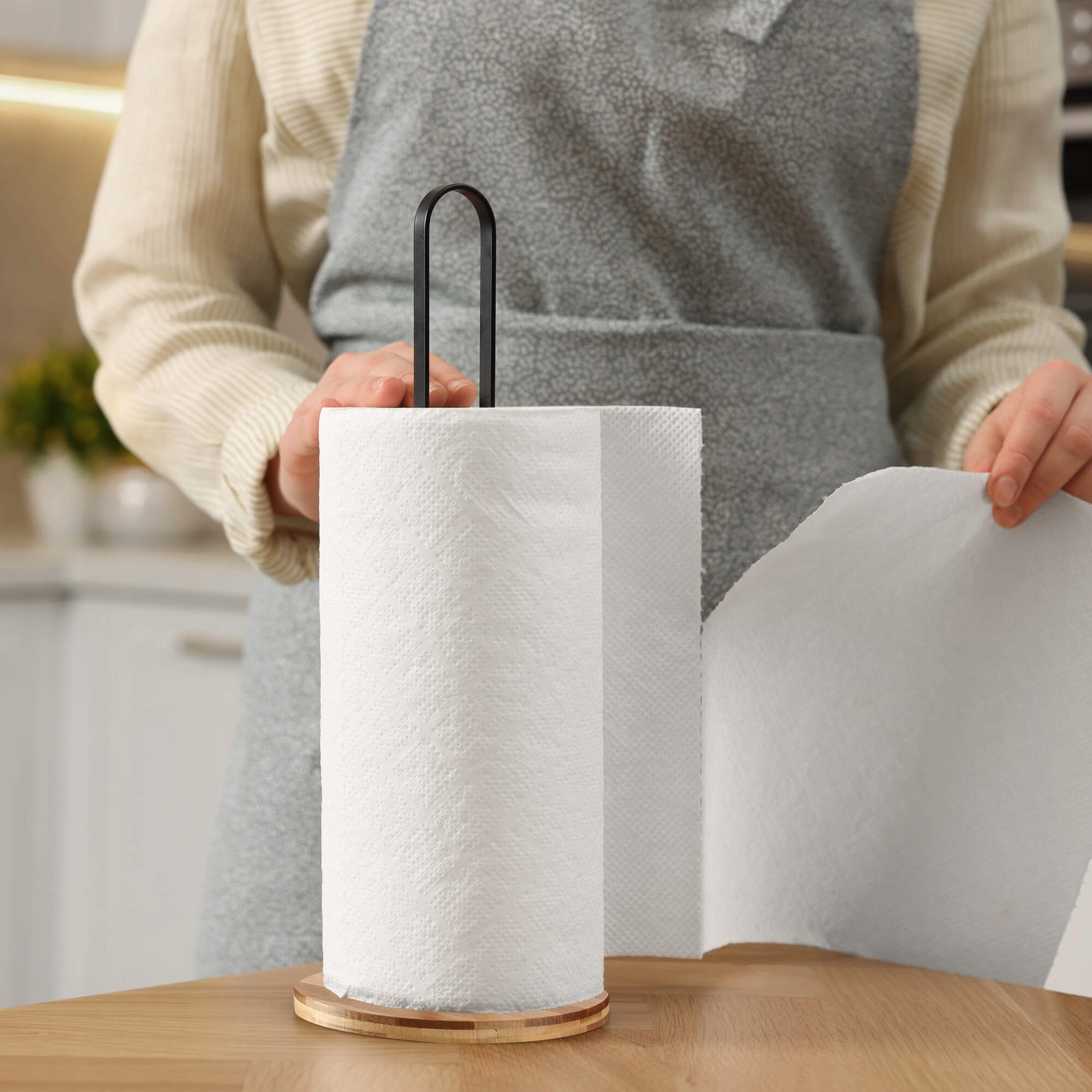 STOJAK NA RĘCZNIK PAPIEROWY METALOWY CZARNY Kolor czarny