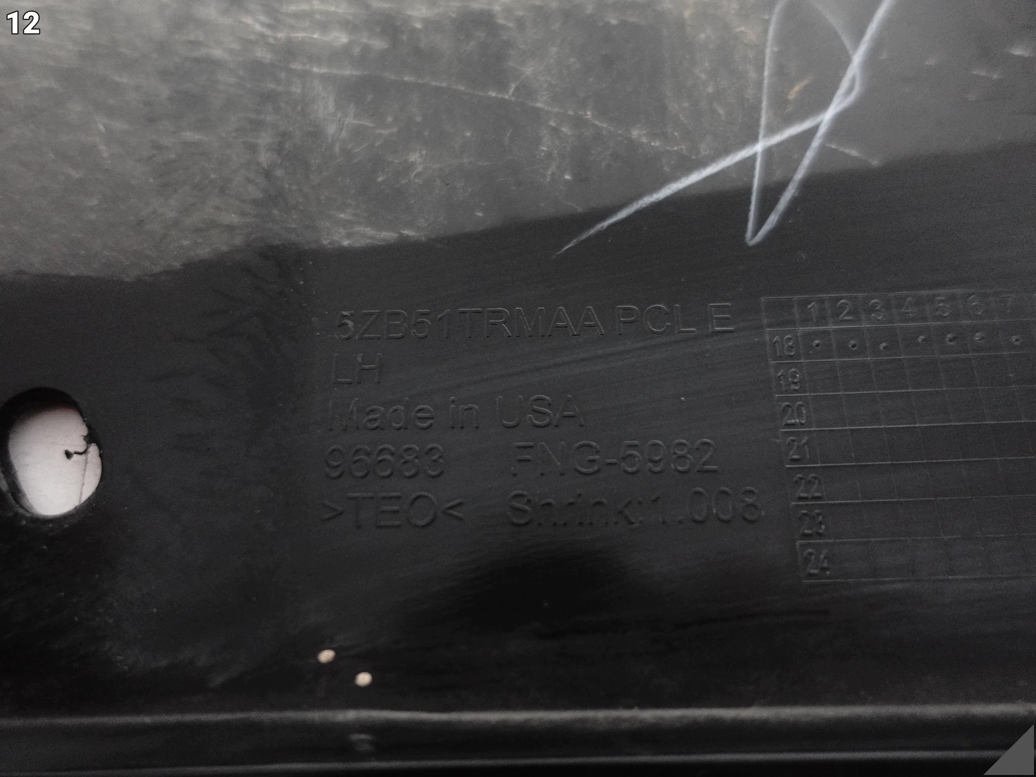 DODGE RAM 1500 V 19-22 roh BOK obal bok nárazníku levý předek
