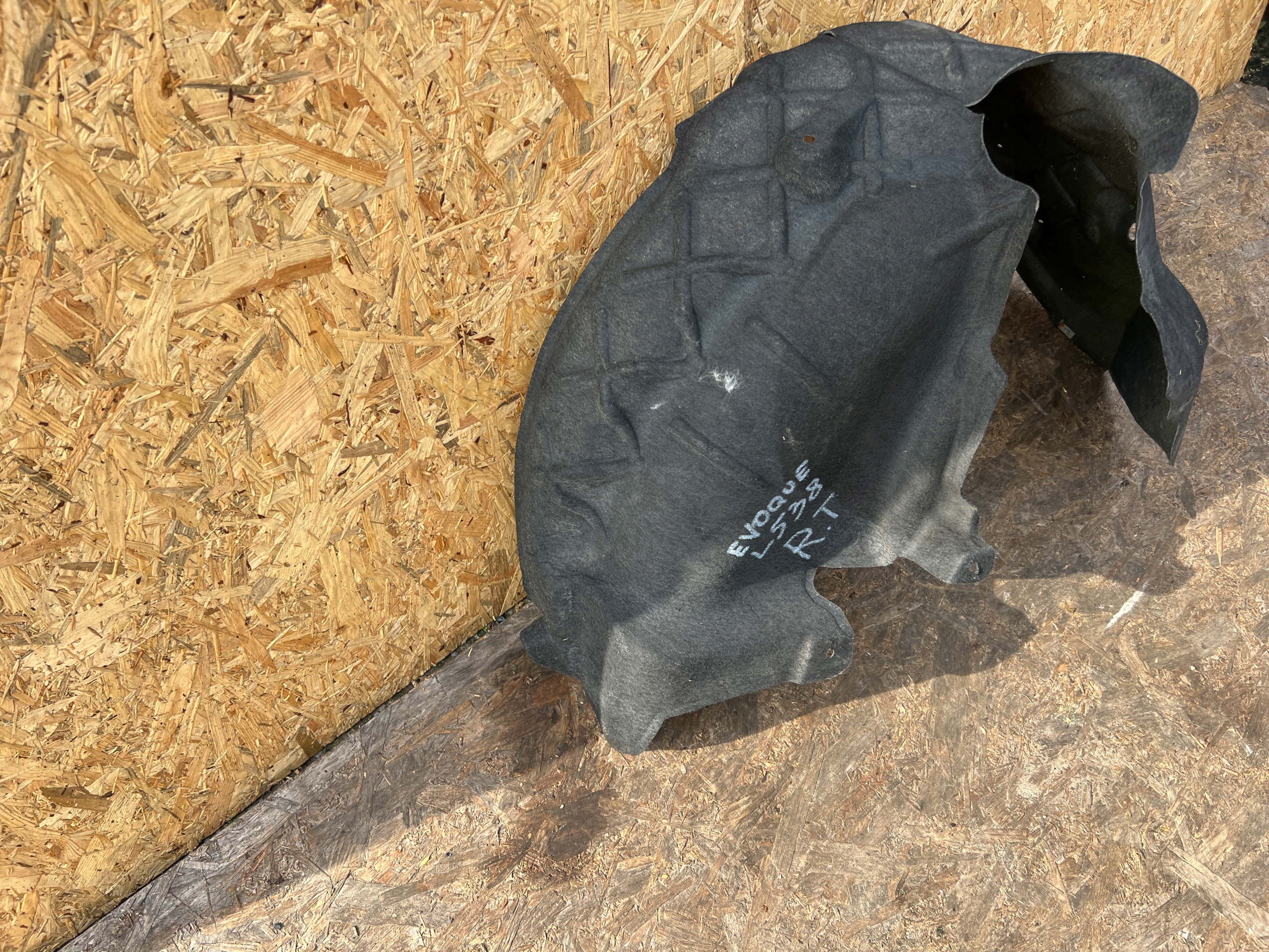 mudguard right rear part RANGE ROVER EVOQUE L538
