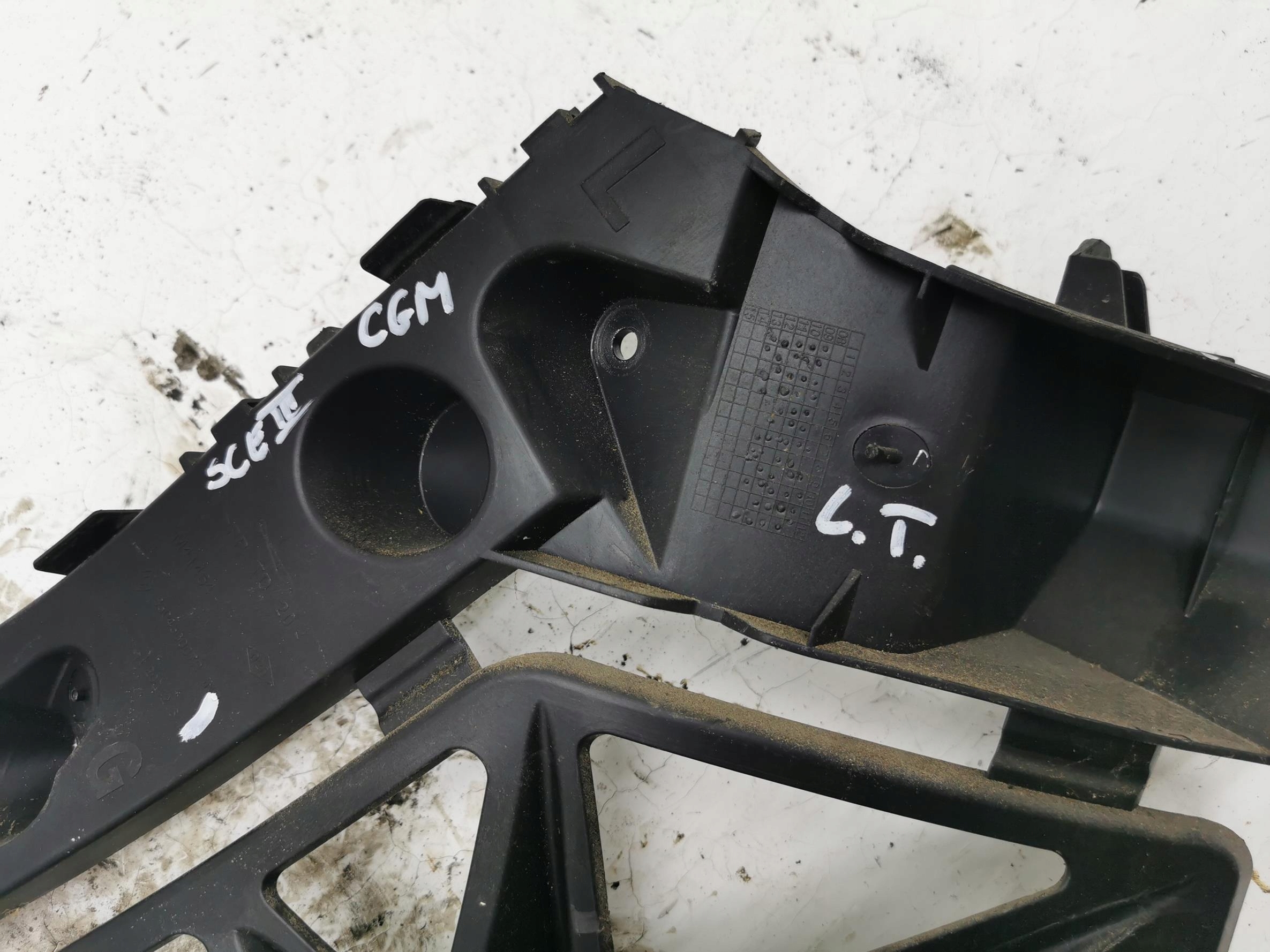 bumper bracket left rear part RENAULT SCENIC III 08-16 850450007R