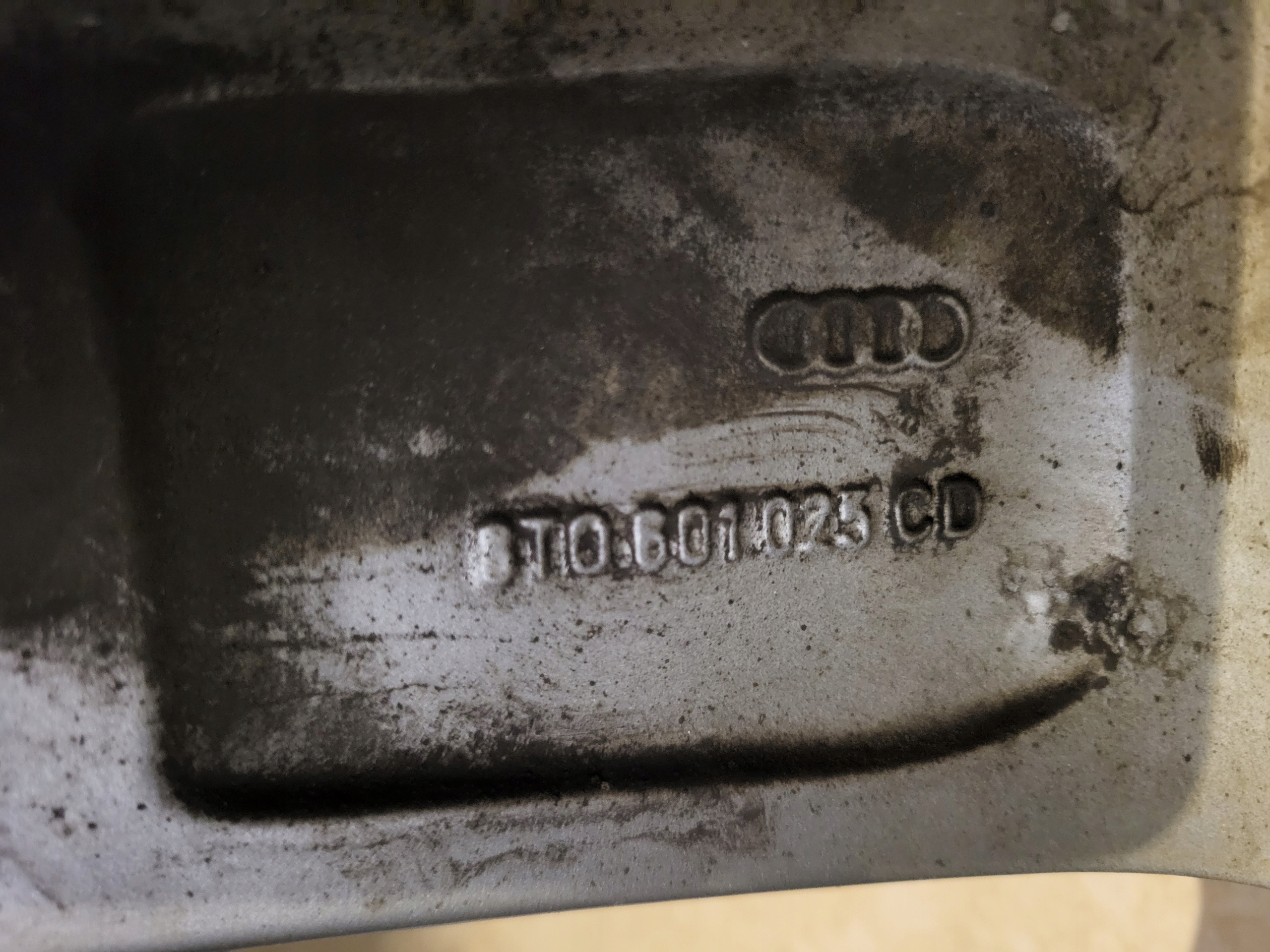 hliníkový disk ROTOR 19" AUDI A4 B8 A5 8T 9,0JX19H2 OE