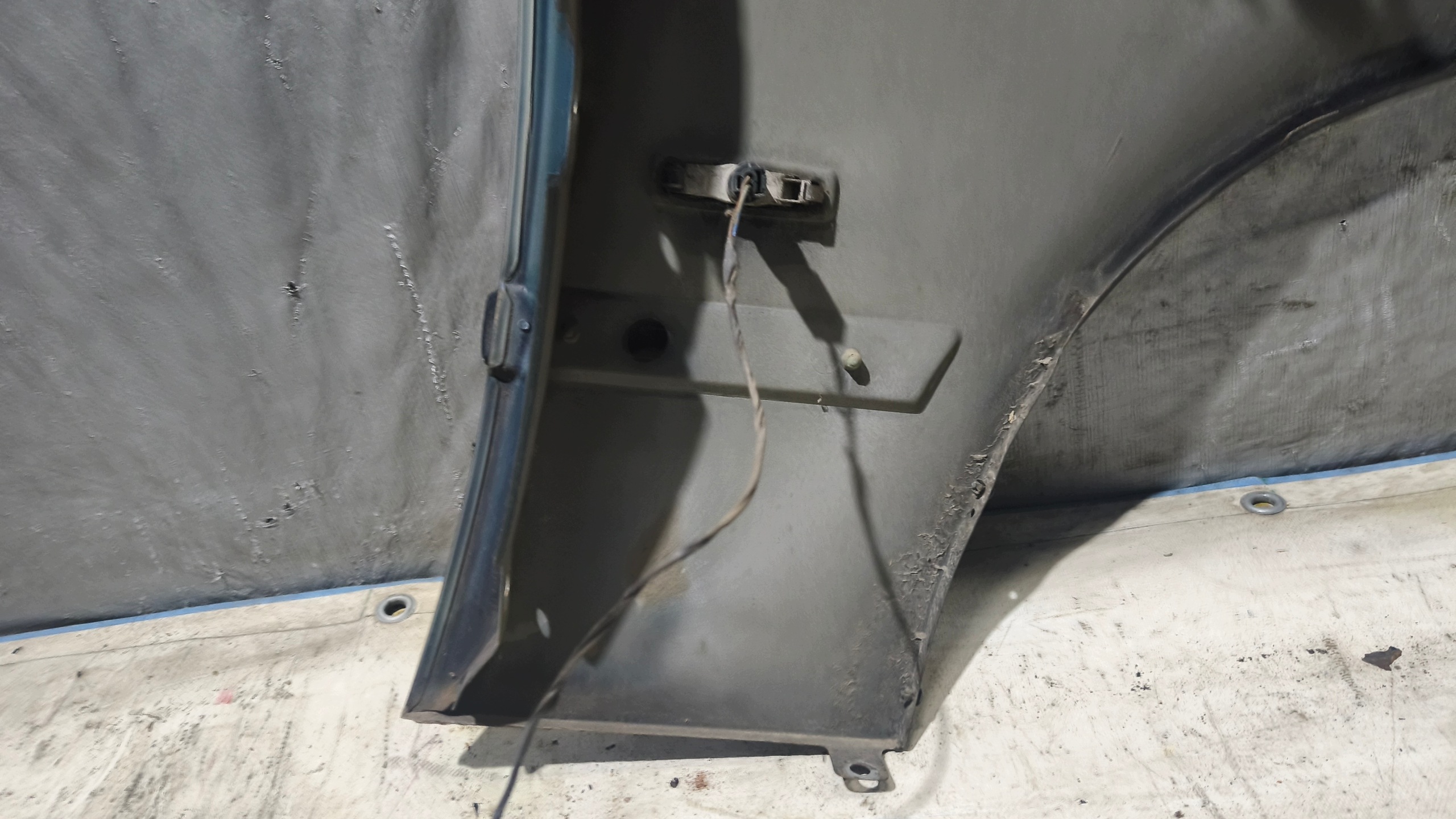 fender left front BMW E39 K: ORIENTBLAU METALIC