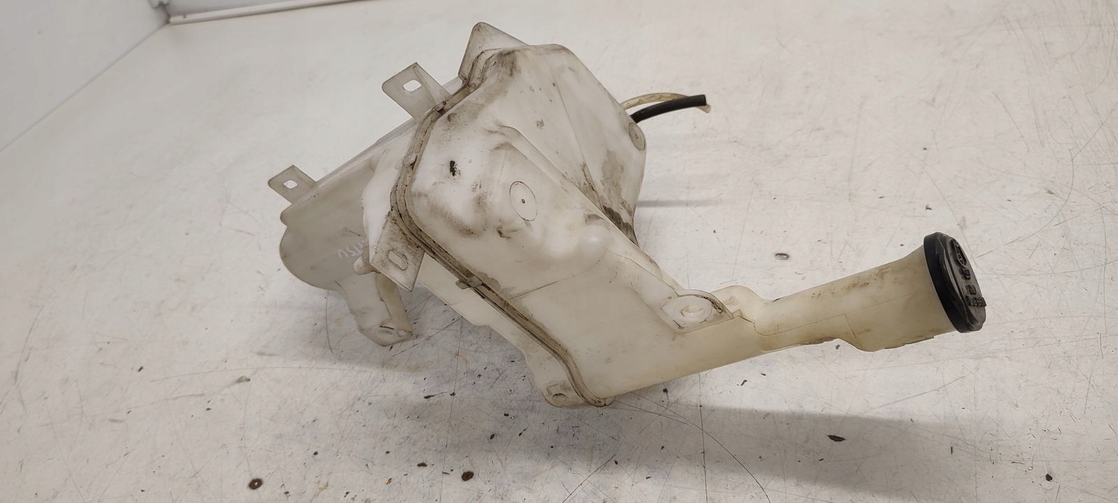 Behälter Spritzdüse Behälter Daihatsu Sirion II 1,0