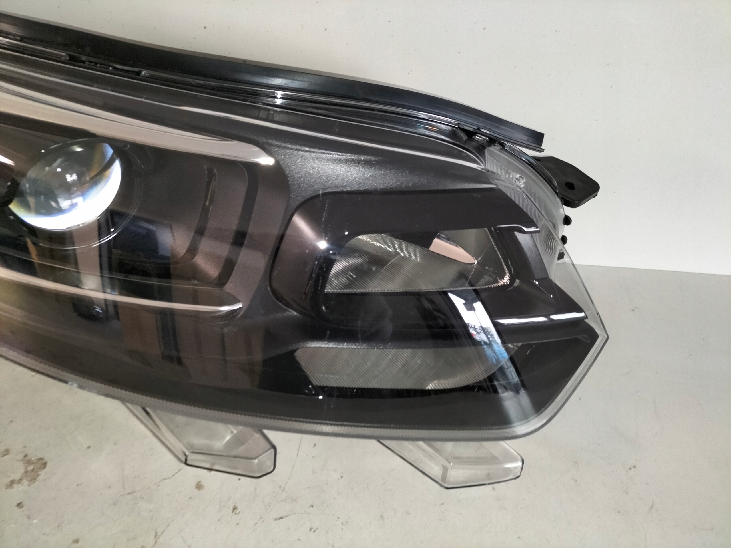 light front reflektor right CITROEN JUMPY III 16- SAPCETOURER XENON