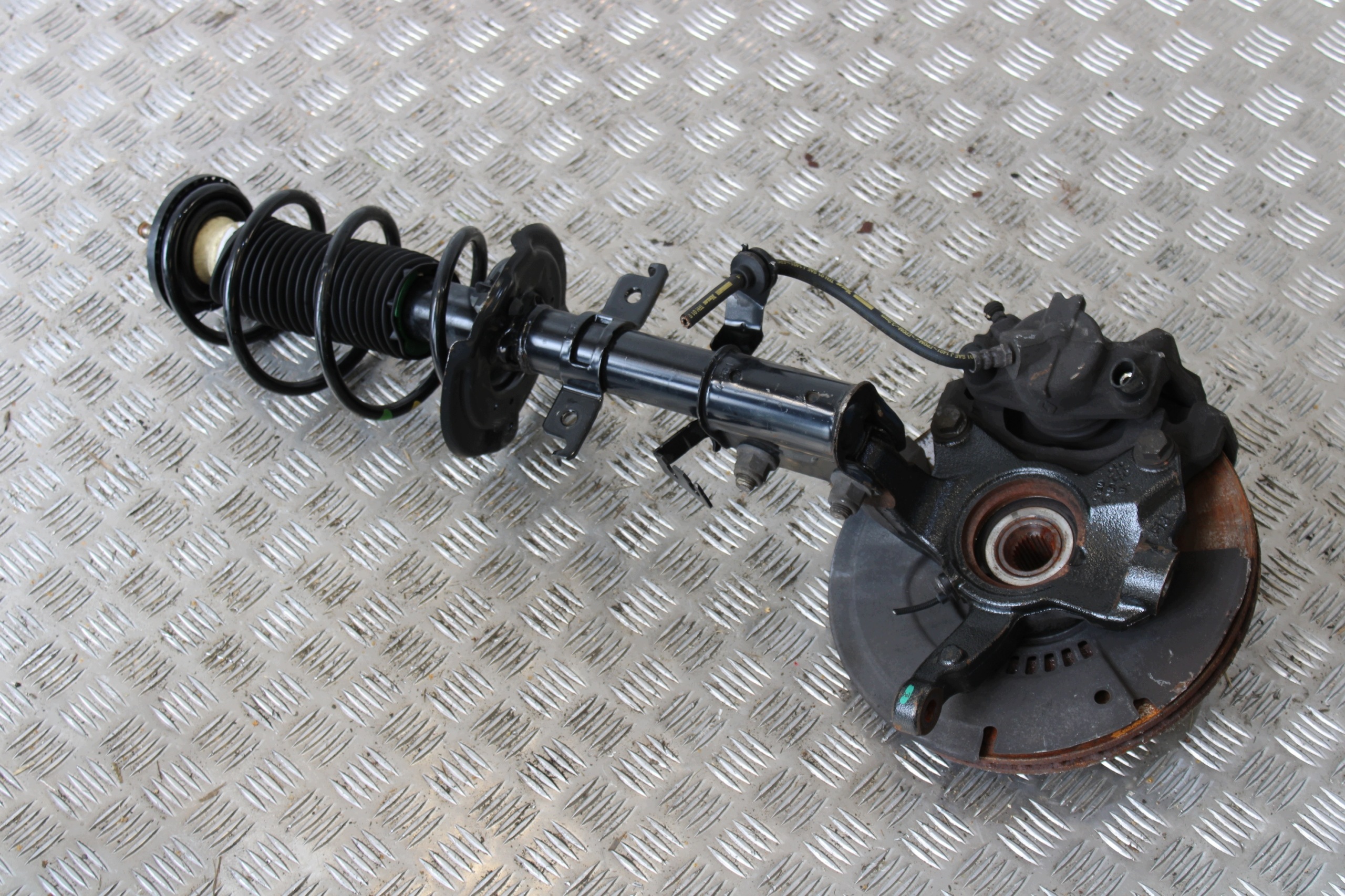 swing shock absorber McPherson left front RENAULT CAPTUR II 2 1,0 TCE