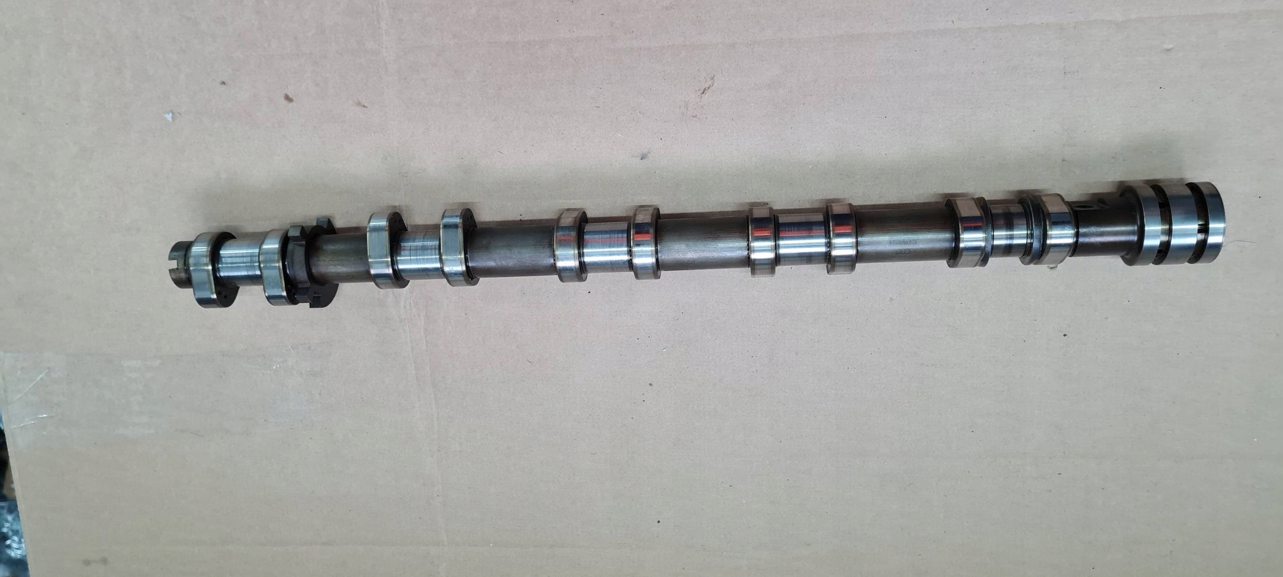 S8 D3 S6 C6 Arbre à cames 5.2 V10 FSI 07L109104A