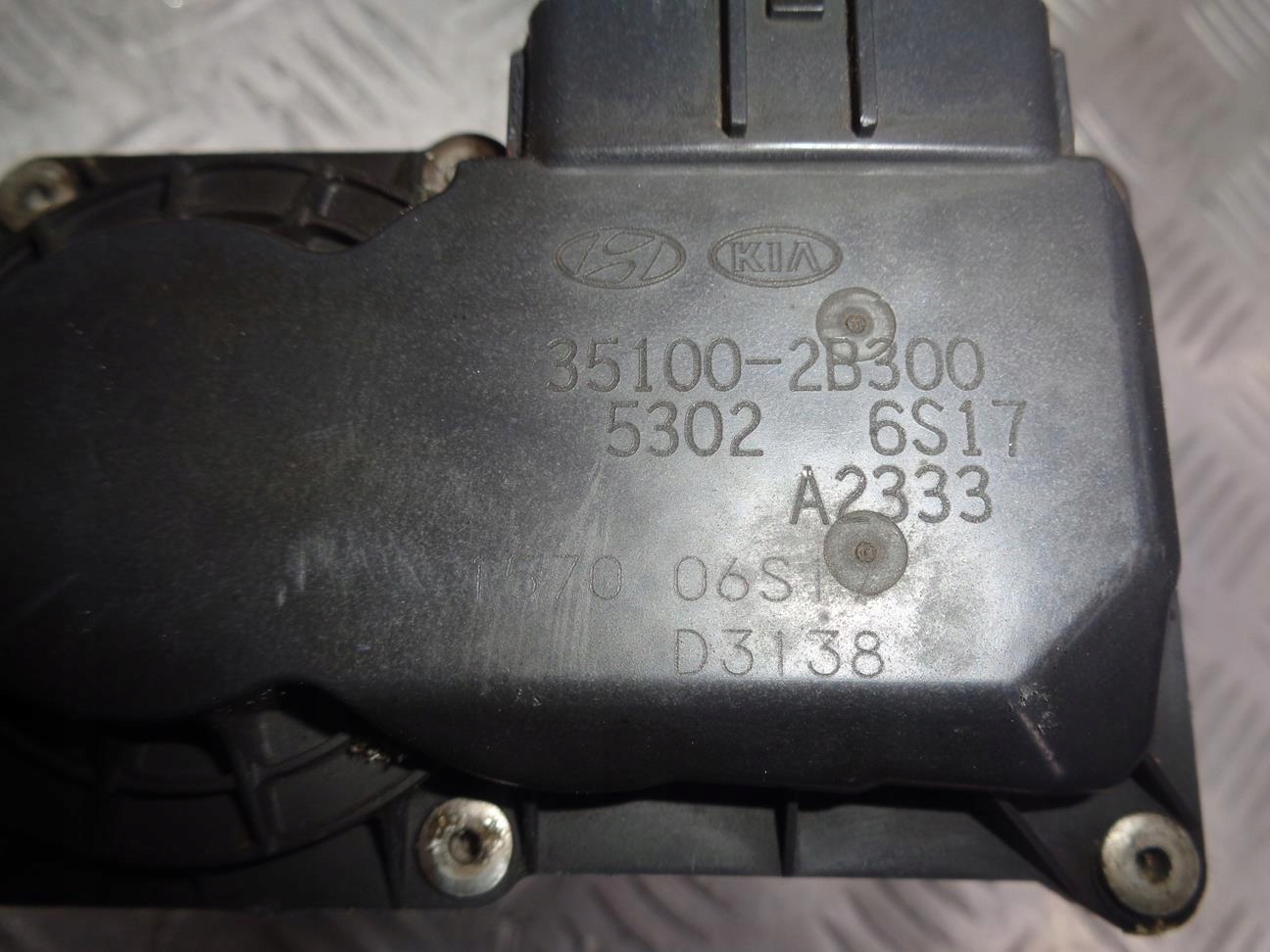 ДРОССЕЛЬНАЯ ЗАСЛОНКА kia CEED 2 II 1.6 Бензин 2012- 35100-2B300