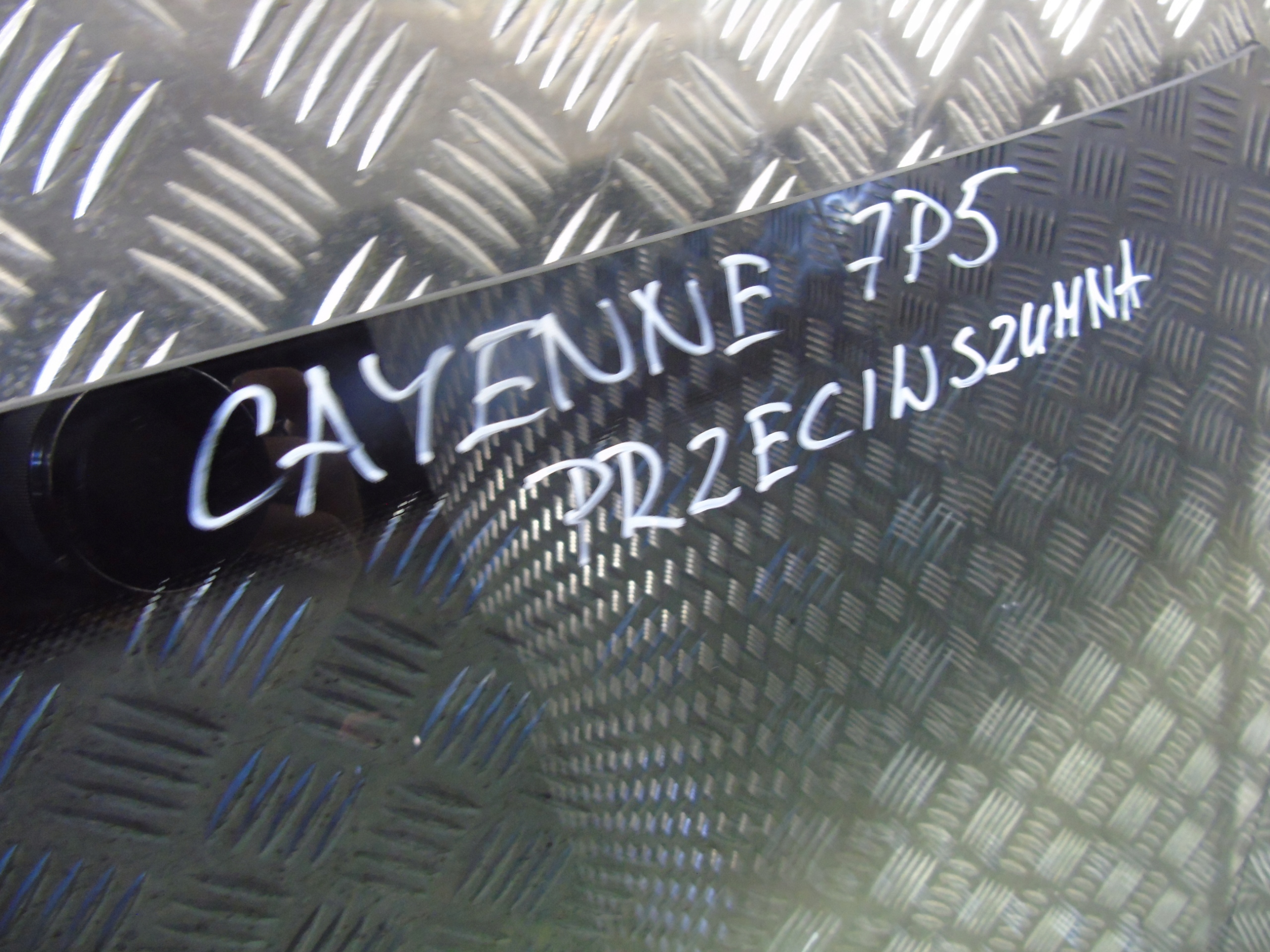 window front PORSCHE CAYENNE 7P5 PRZECIWSZUMNA 1