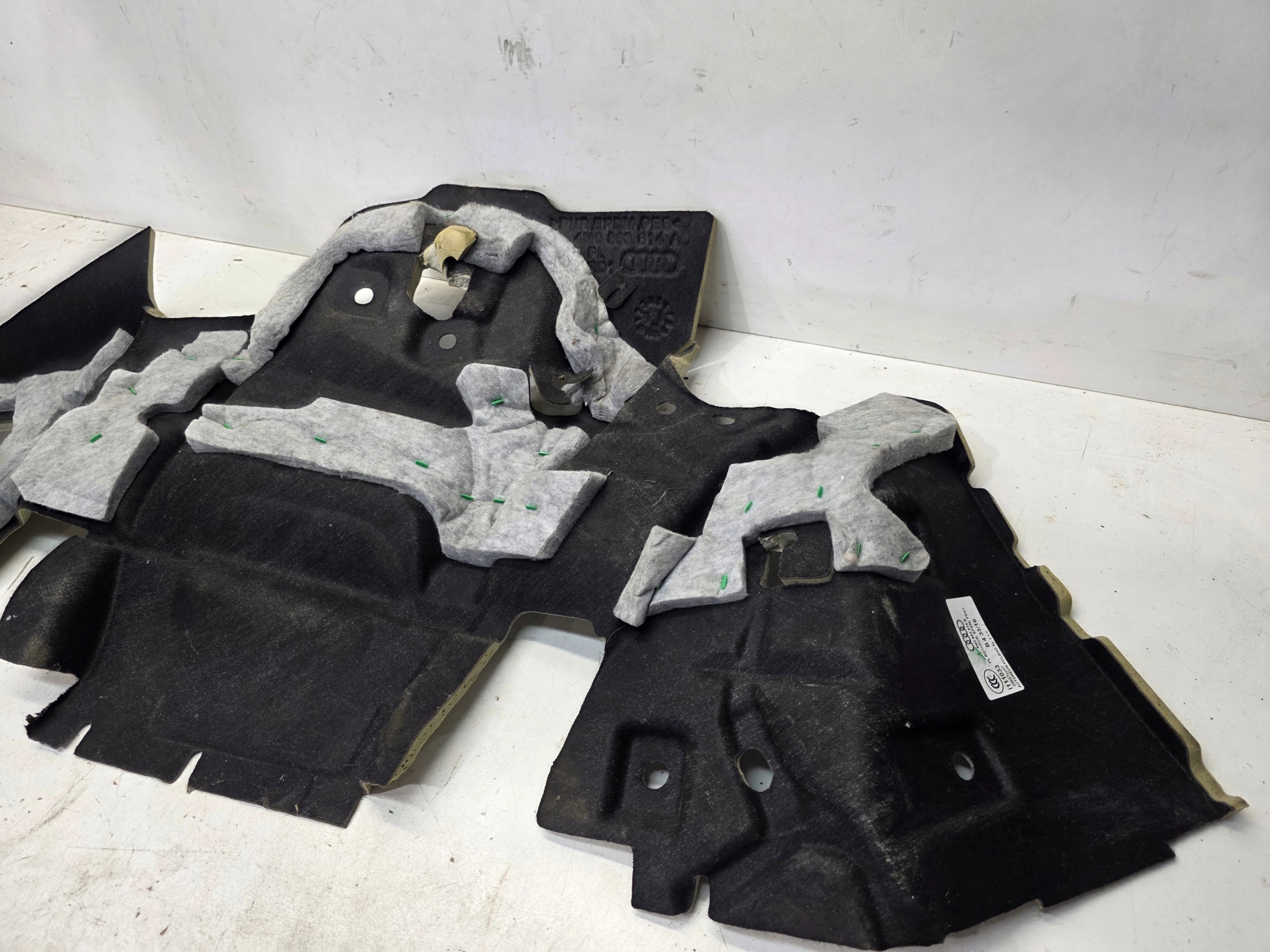 hangszigetelő NADKOLA bal far AUDI Q7 4M 4M0863813B